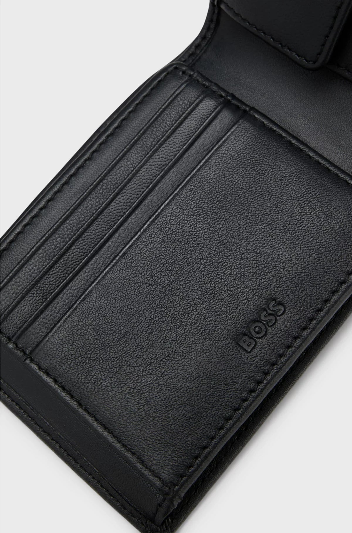 TRI-FOLD WALLET IN MICRO-GRAINED LEATHER