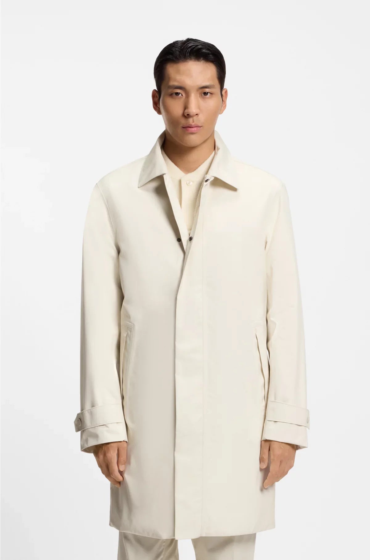 GORE-TEX? WATER-REPELLENT COAT WITH CONCEALED CLOSURE