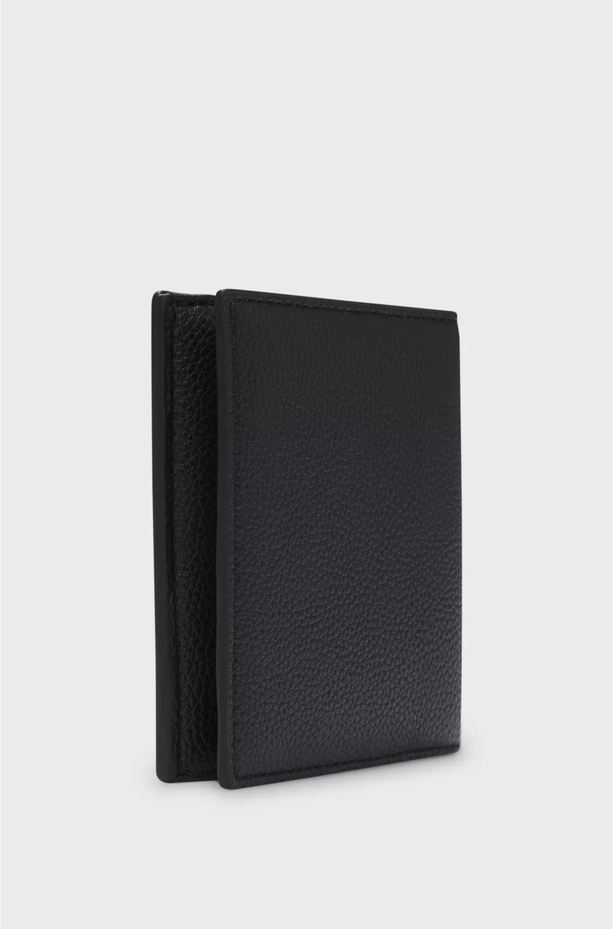 TRIFOLD CARD HOLDER IN GRAINED FAUX LEATHER