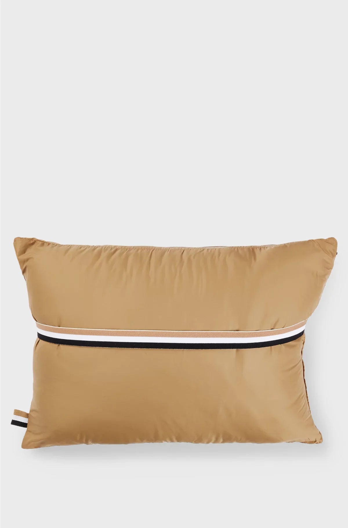 COPERTA TRAPUNTATA CON CUSTODIA DA VIAGGIO