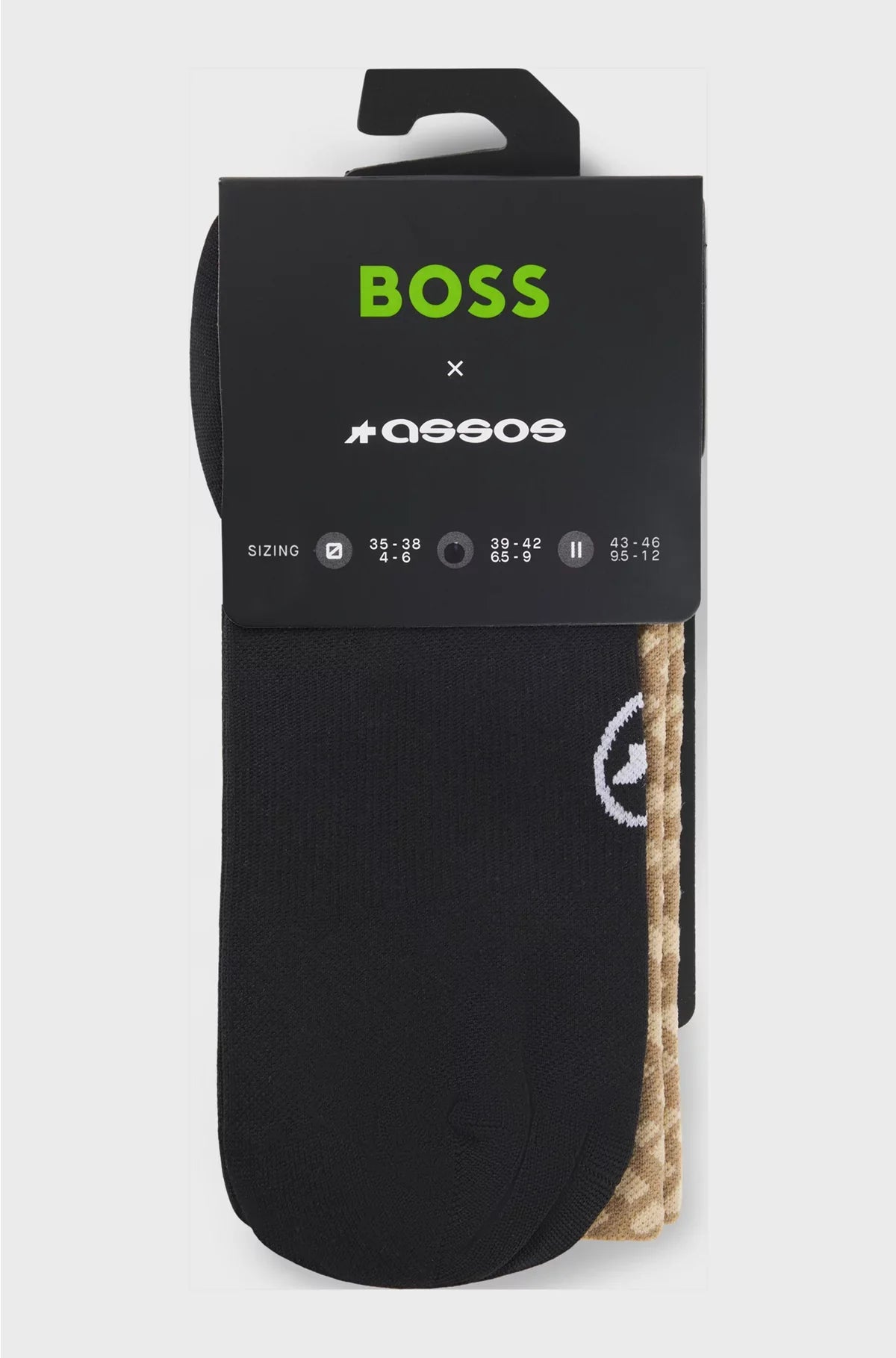 MOISTURE-WICKING CYCLING SOCKS WITH SEAMLESS CONSTRUCTION