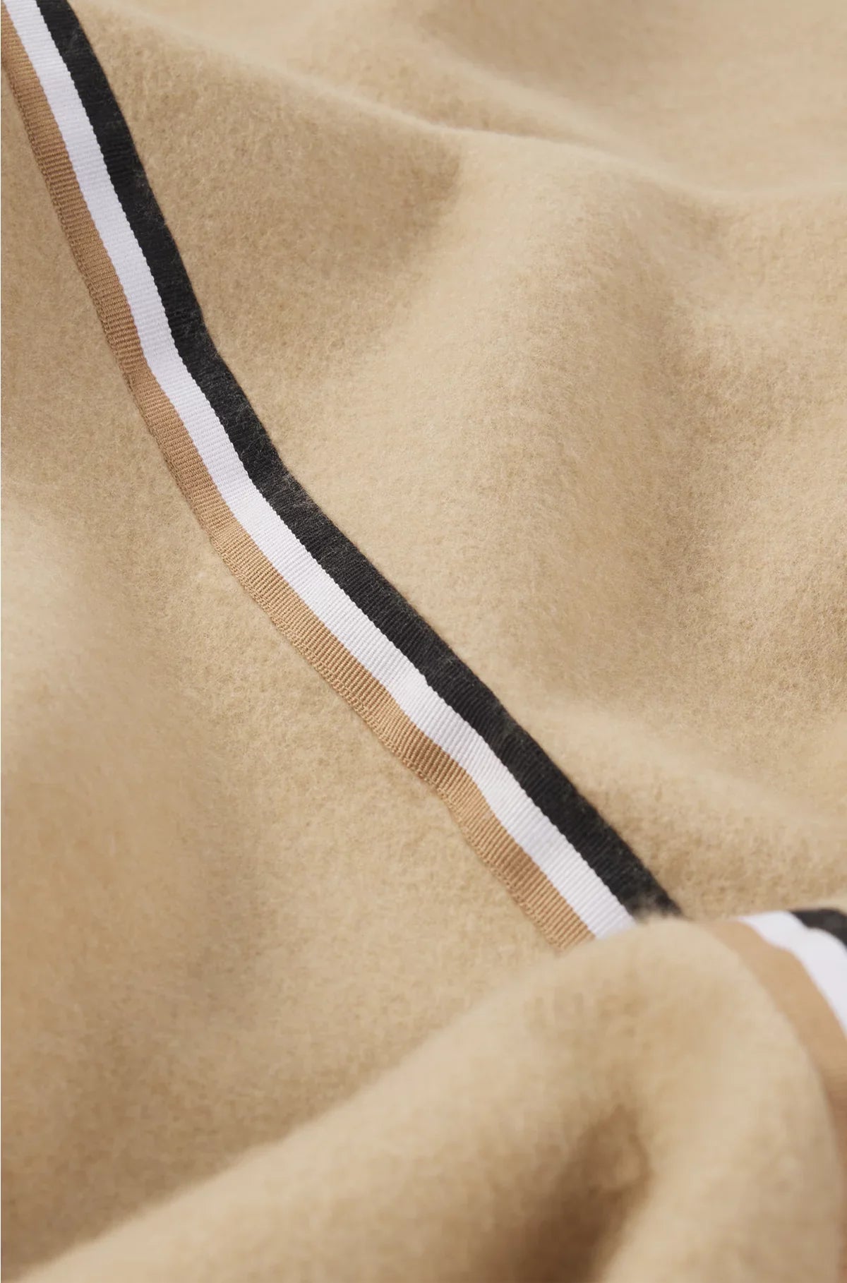 FLEECE THROW WITH SIGNATURE-STRIPE APPLIQUE
