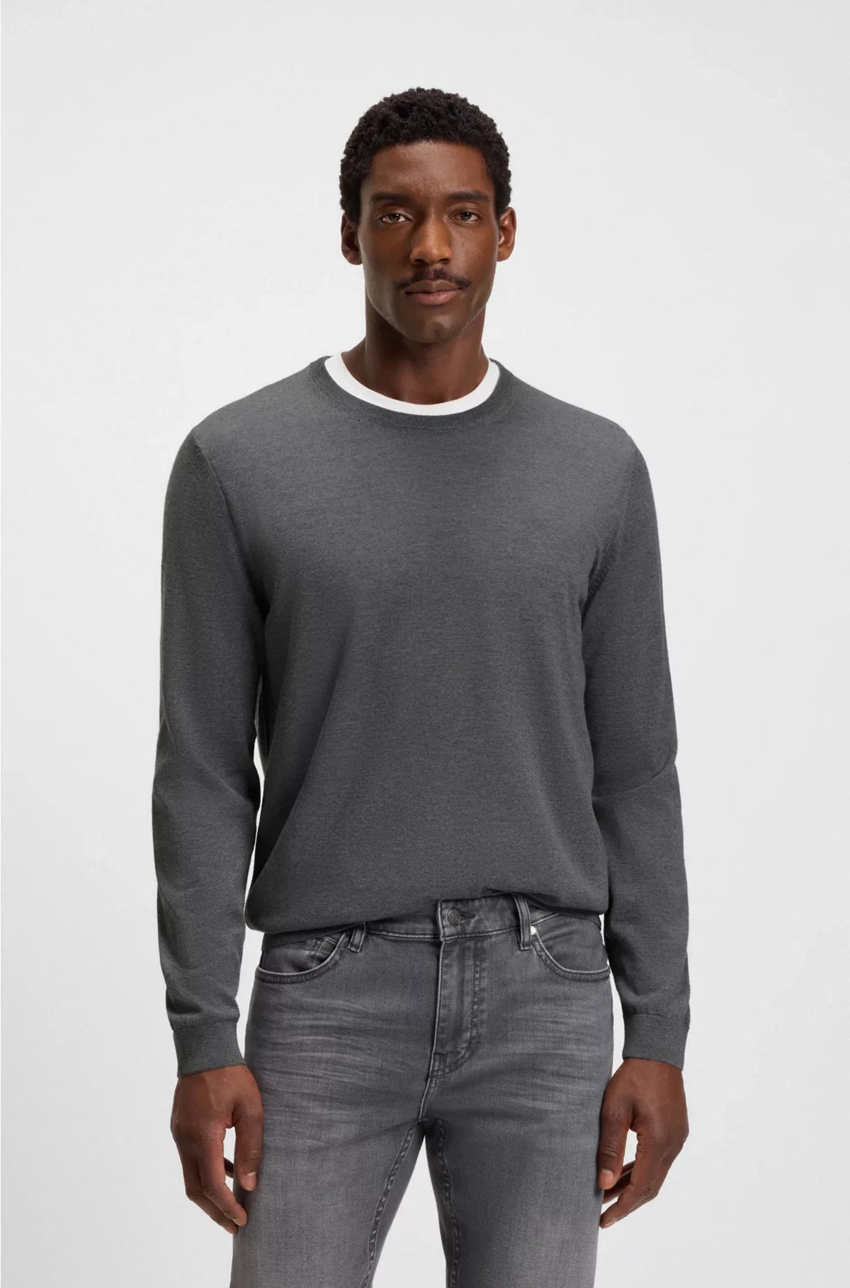 SLIM-FIT SWEATER IN MERINO WOOL WITH CREW NECKLINE