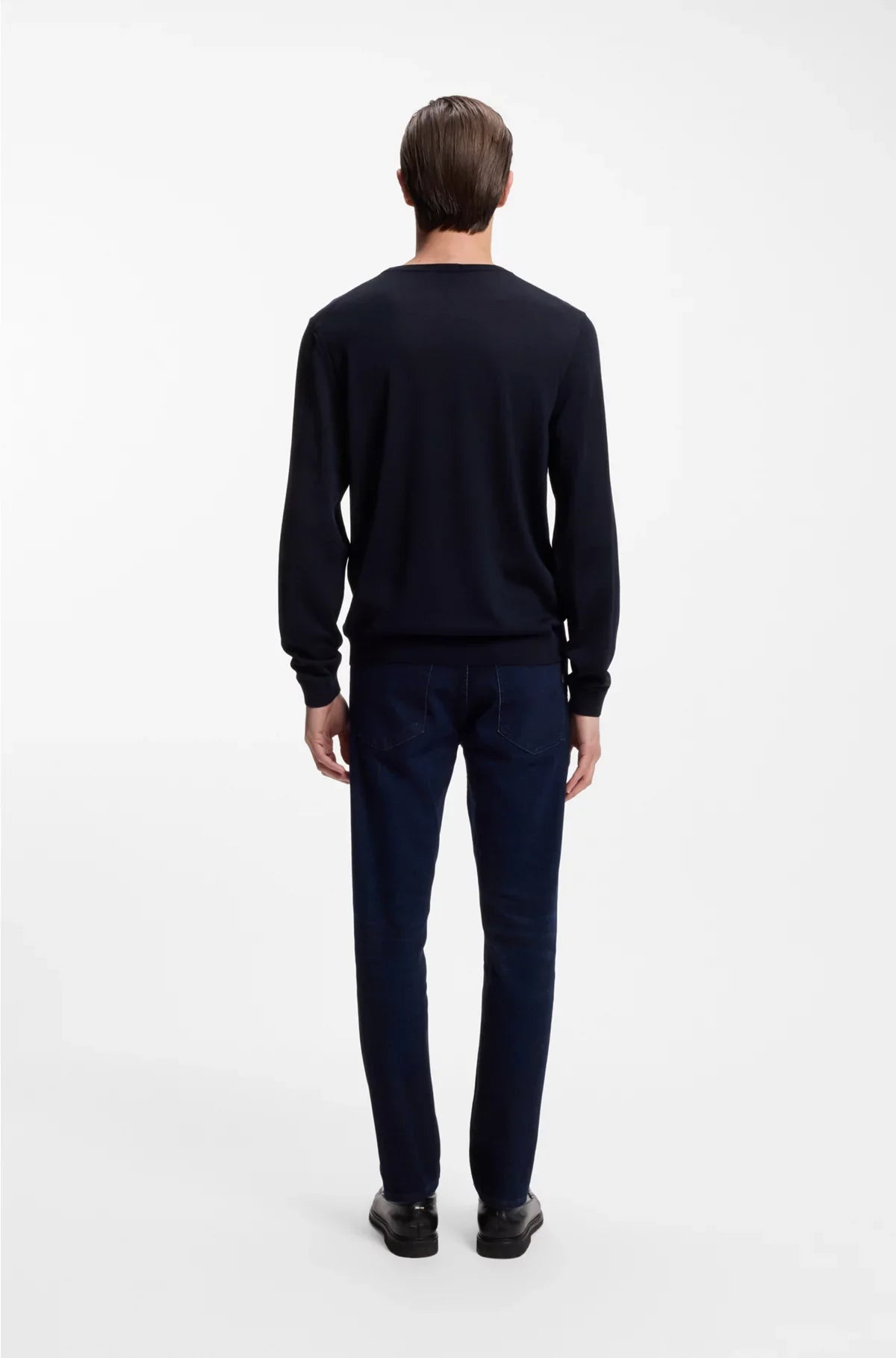 SLIM-FIT V-NECK SWEATER IN VIRGIN WOOL