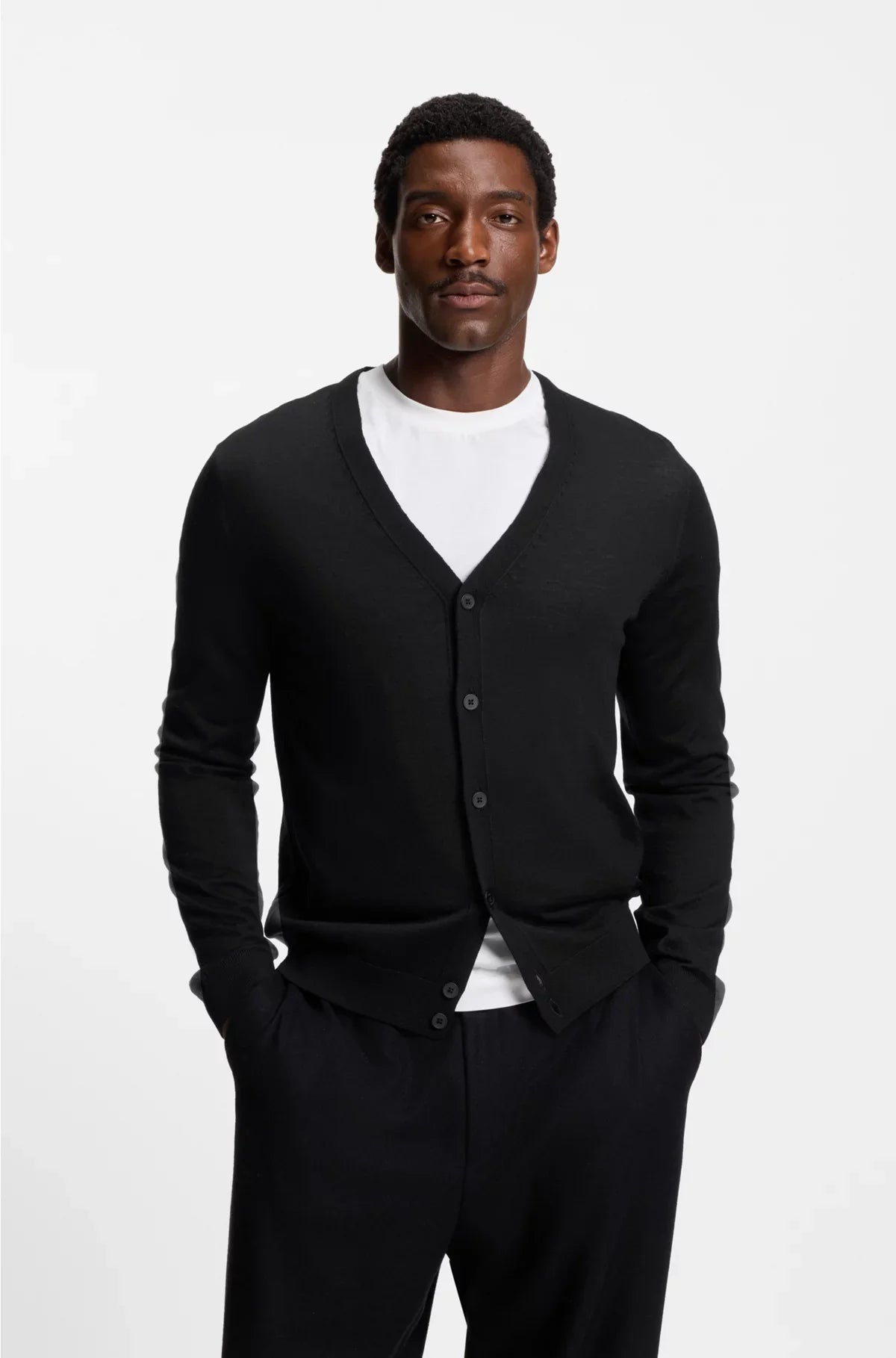 V-NECK CARDIGAN IN VIRGIN WOOL