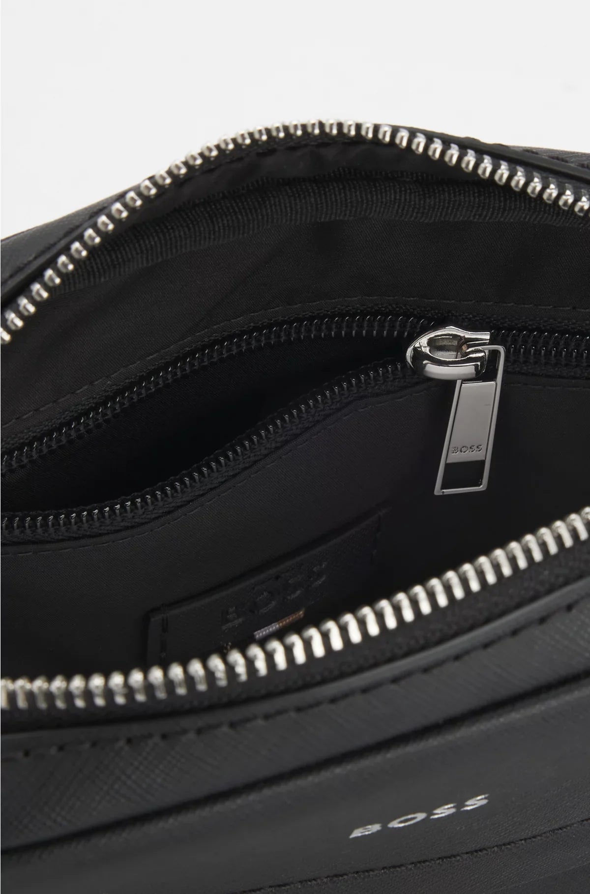 REPORTER BAG WITH SIGNATURE STRIPE AND LOGO DETAIL