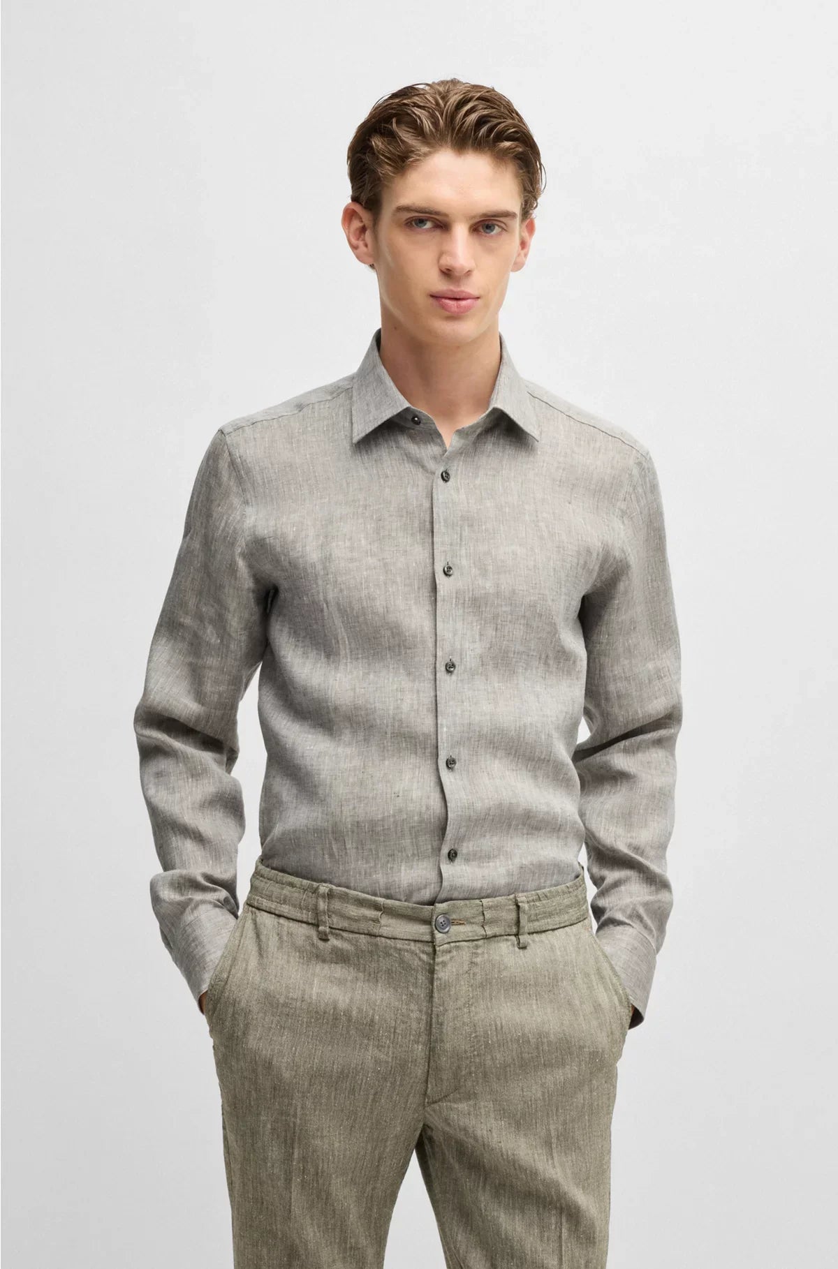 SLIM-FIT SHIRT IN ITALIAN-MADE LINEN