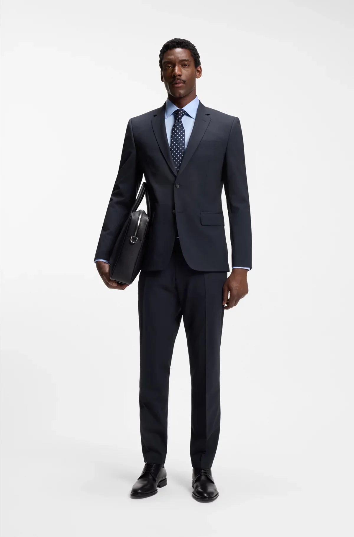 TWO-PIECE SLIM-FIT SUIT IN STRETCH VIRGIN WOOL