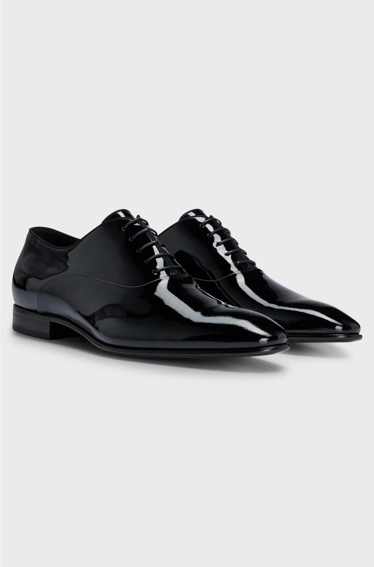 PATENT LEATHER OXFORD SHOES WITH A POINTED SHAPE