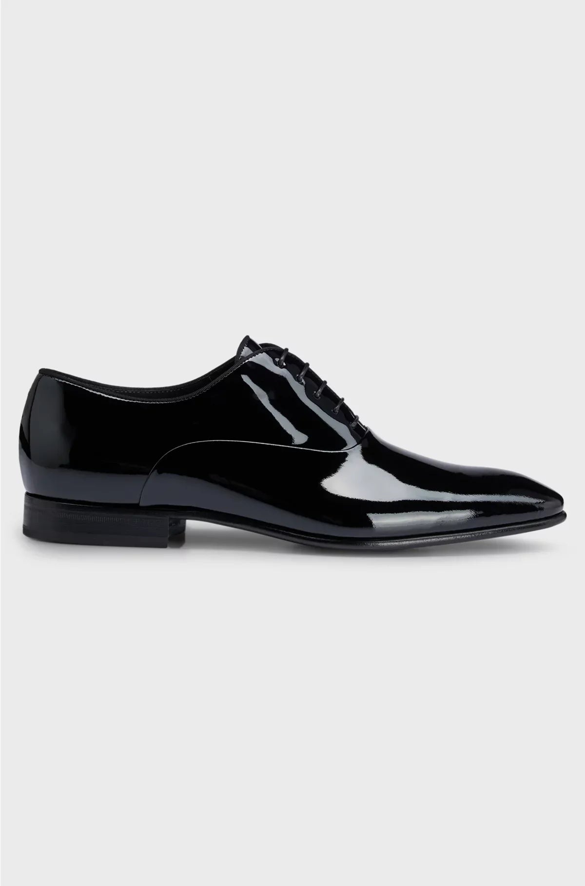 PATENT LEATHER OXFORD SHOES WITH A POINTED SHAPE