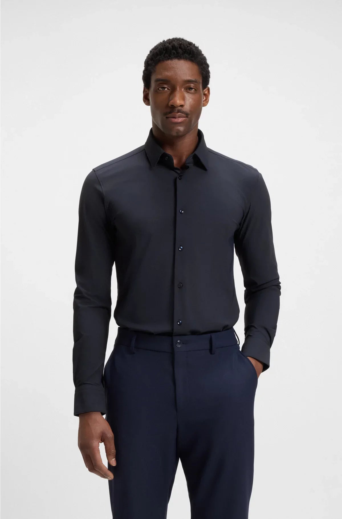 SLIM-FIT SHIRT IN PERFORMANCE-STRETCH JERSEY