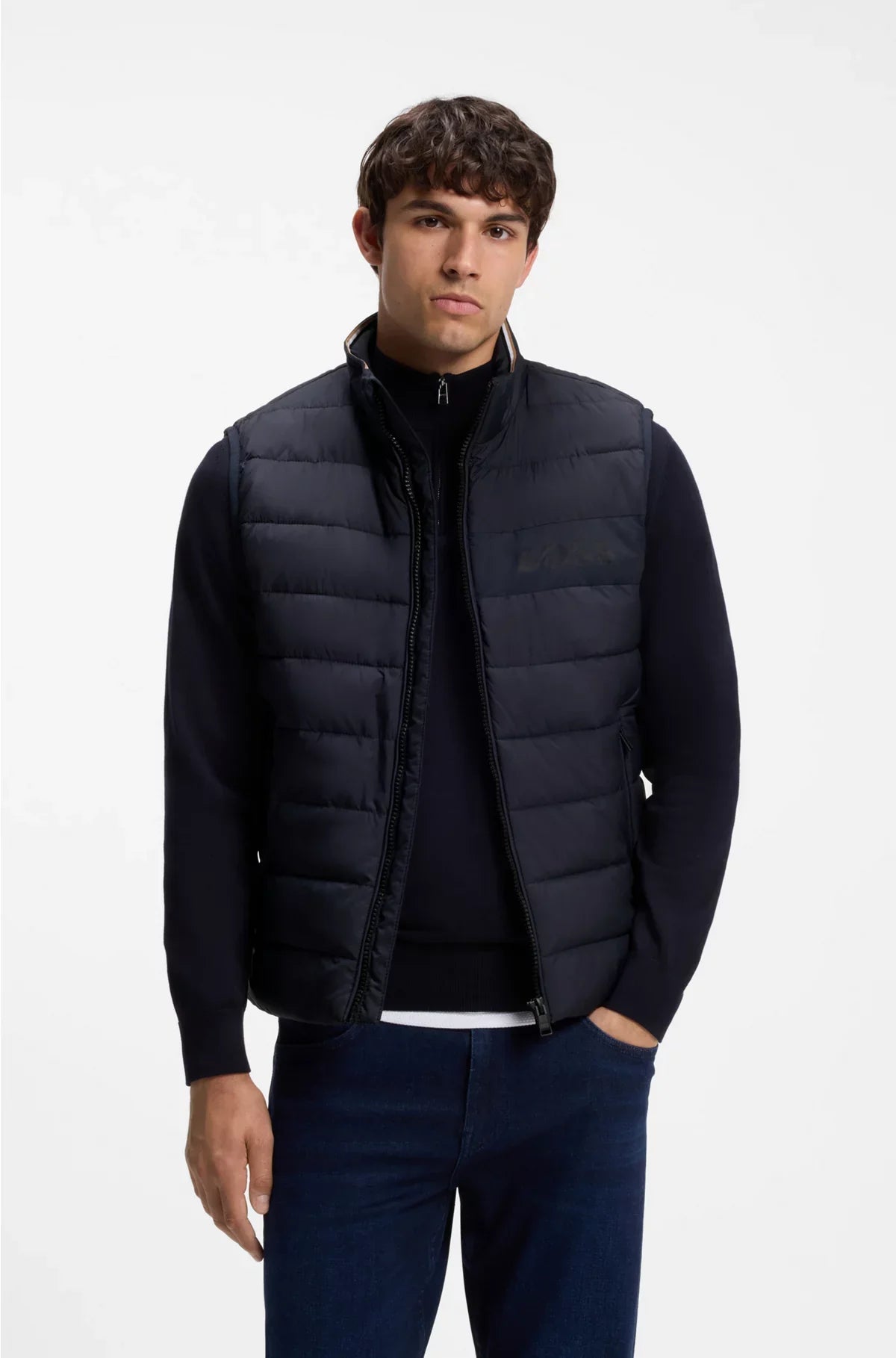 WATER-REPELLENT GILET WITH TONAL LOGO