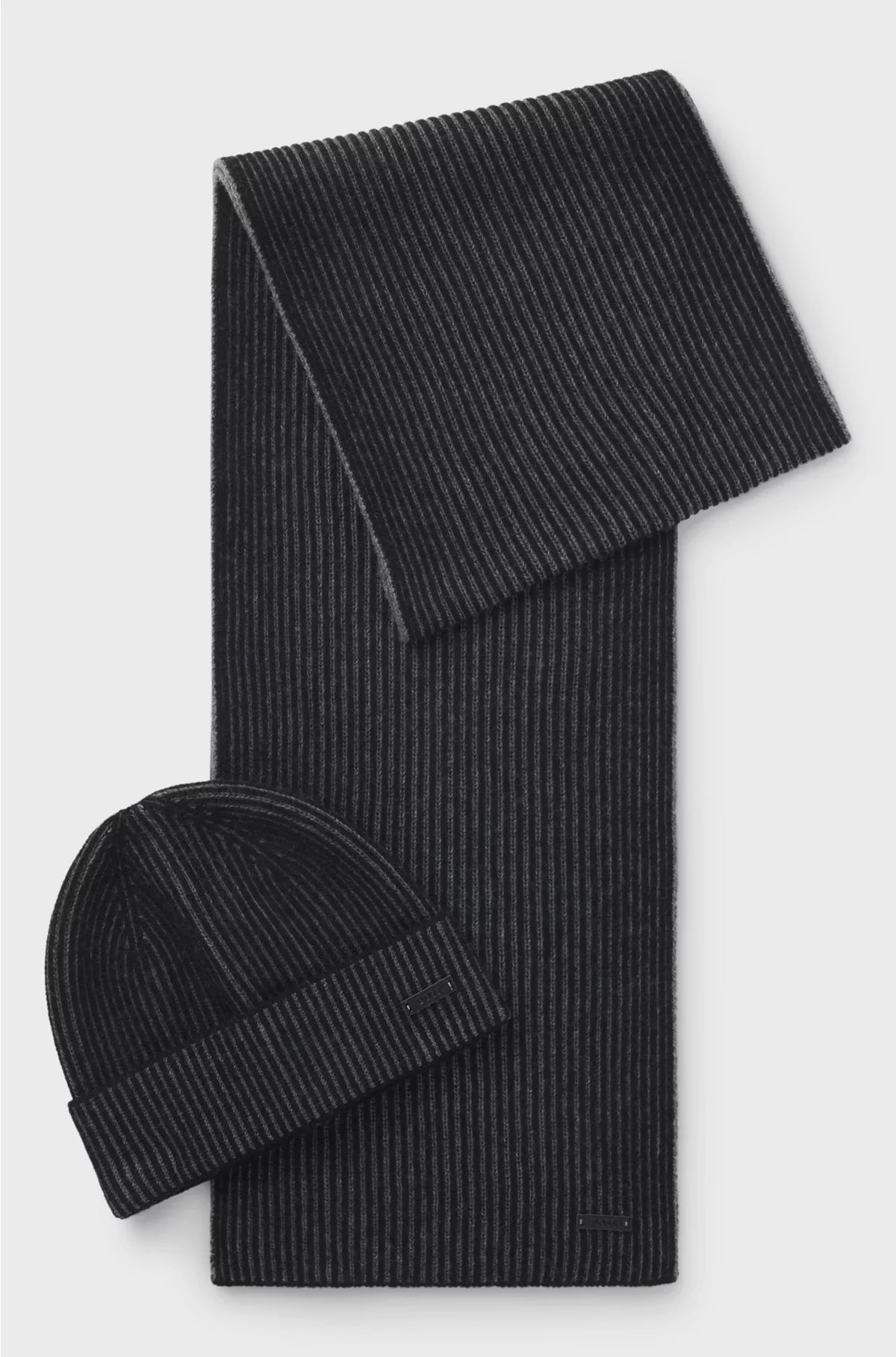 TWO-TONE-KNIT HAT AND SCARF GIFT SET