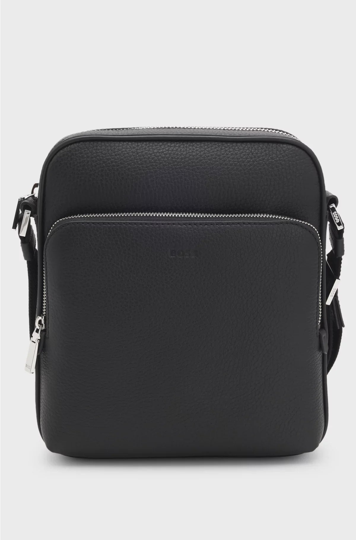 REPORTER BAG IN GRAINED ITALIAN LEATHER WITH EMBOSSED LOGO