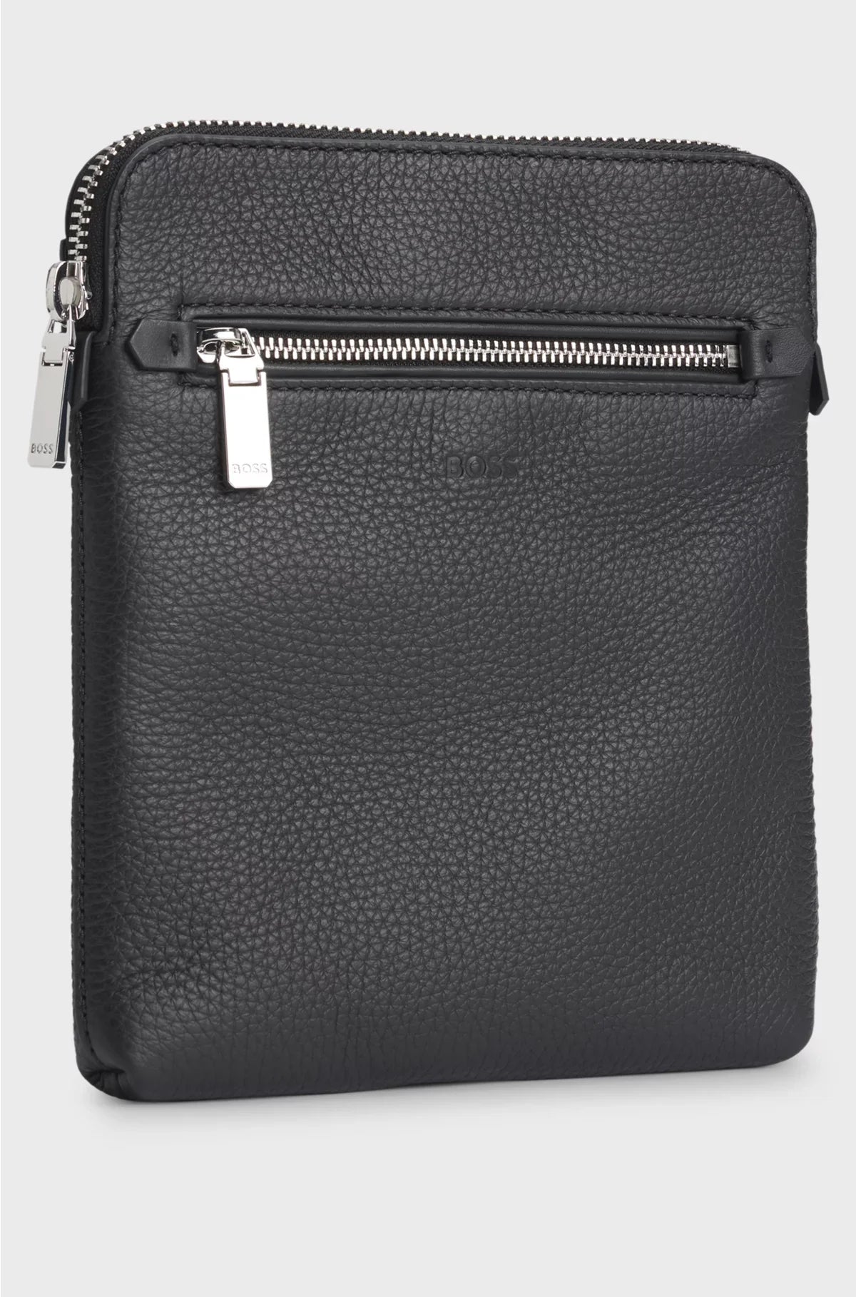 ENVELOPE BAG IN GRAINED ITALIAN LEATHER WITH EMBOSSED LOGO