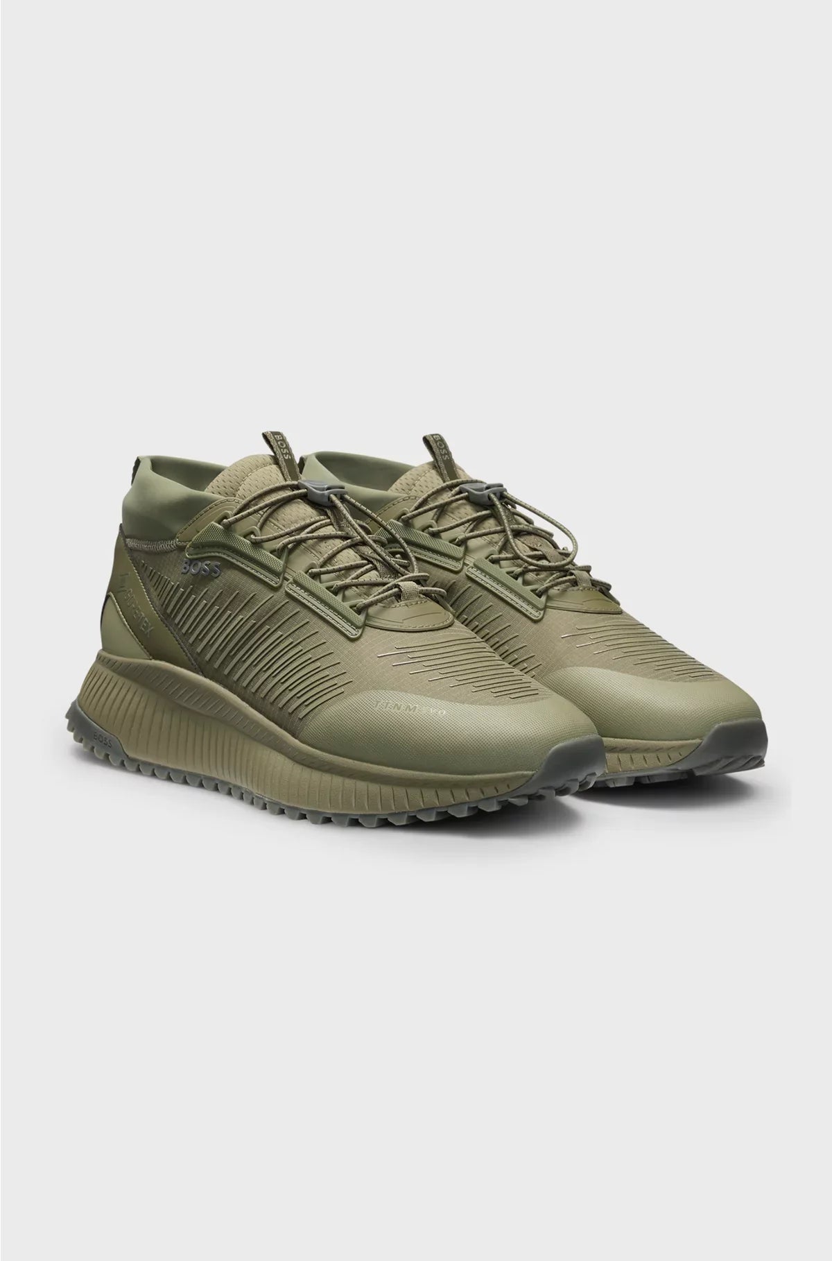 TRAINERS WITH WATERPROOF FINISH