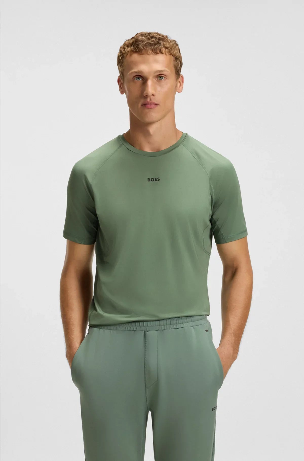 T-SHIRT ATTIVA SLIM-FIT CON DETTAGLI RIFLETTENTI DECORATIVI