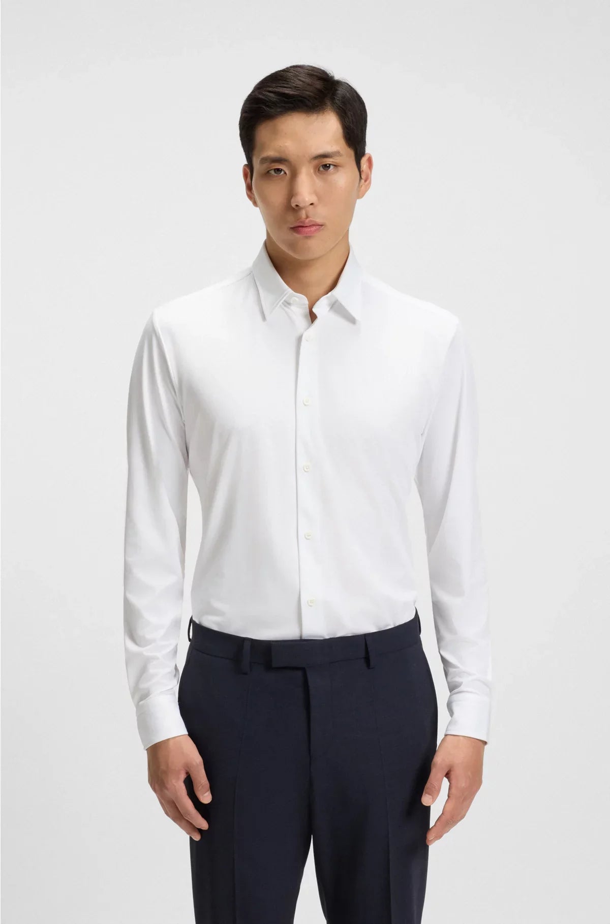 SLIM-FIT SHIRT IN STRUCTURED PERFORMANCE-STRETCH FABRIC