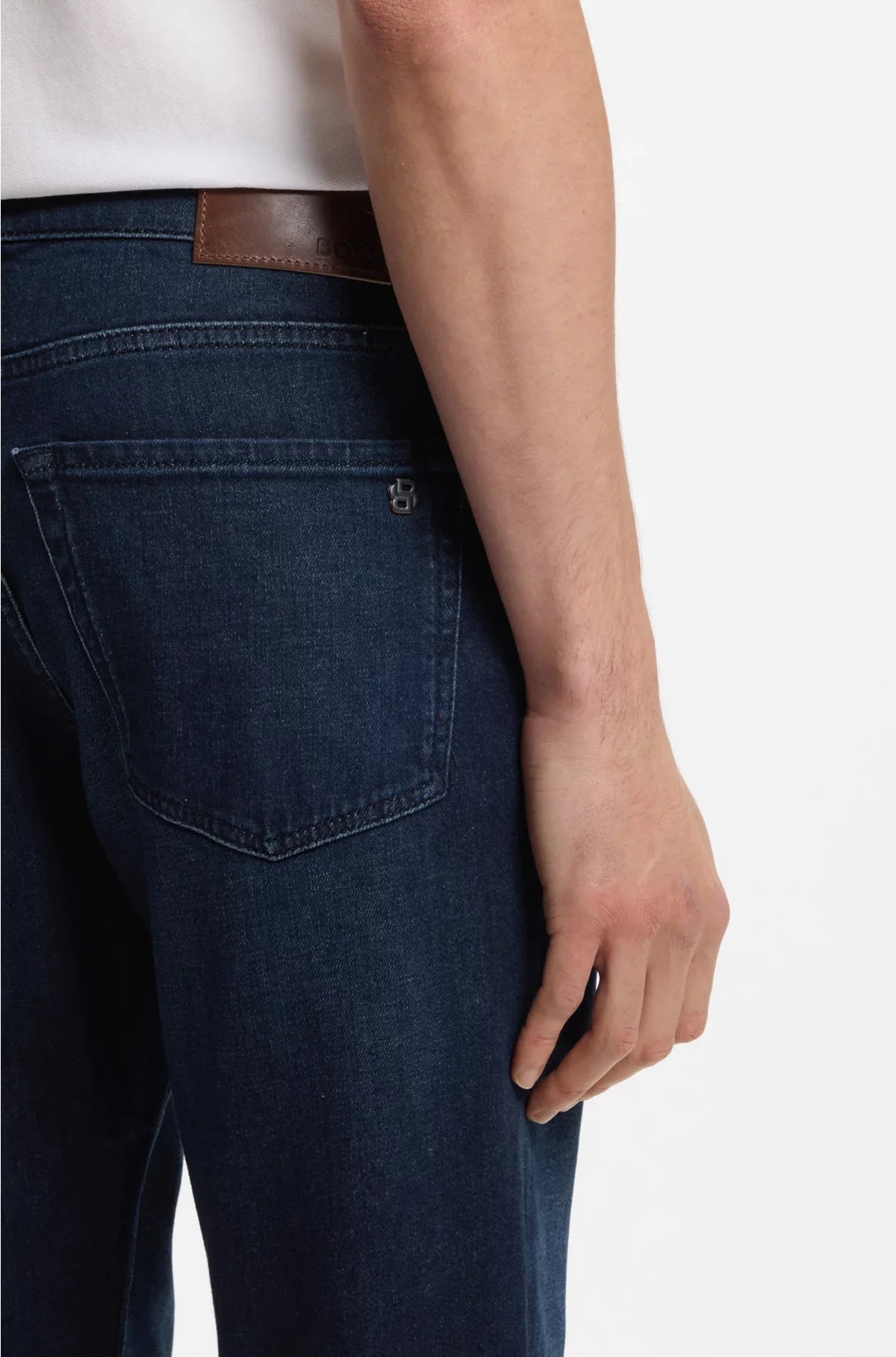 TAPERED-FIT JEANS IN BLUE COMFORT-STRETCH DENIM