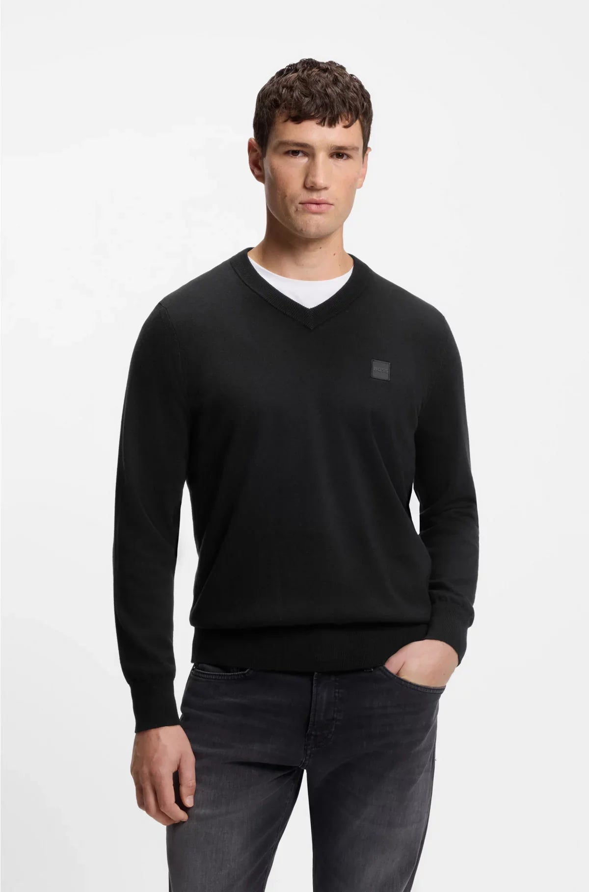 V-NECK SWEATER IN COTTON AND CASHMERE WITH LOGO PATCH