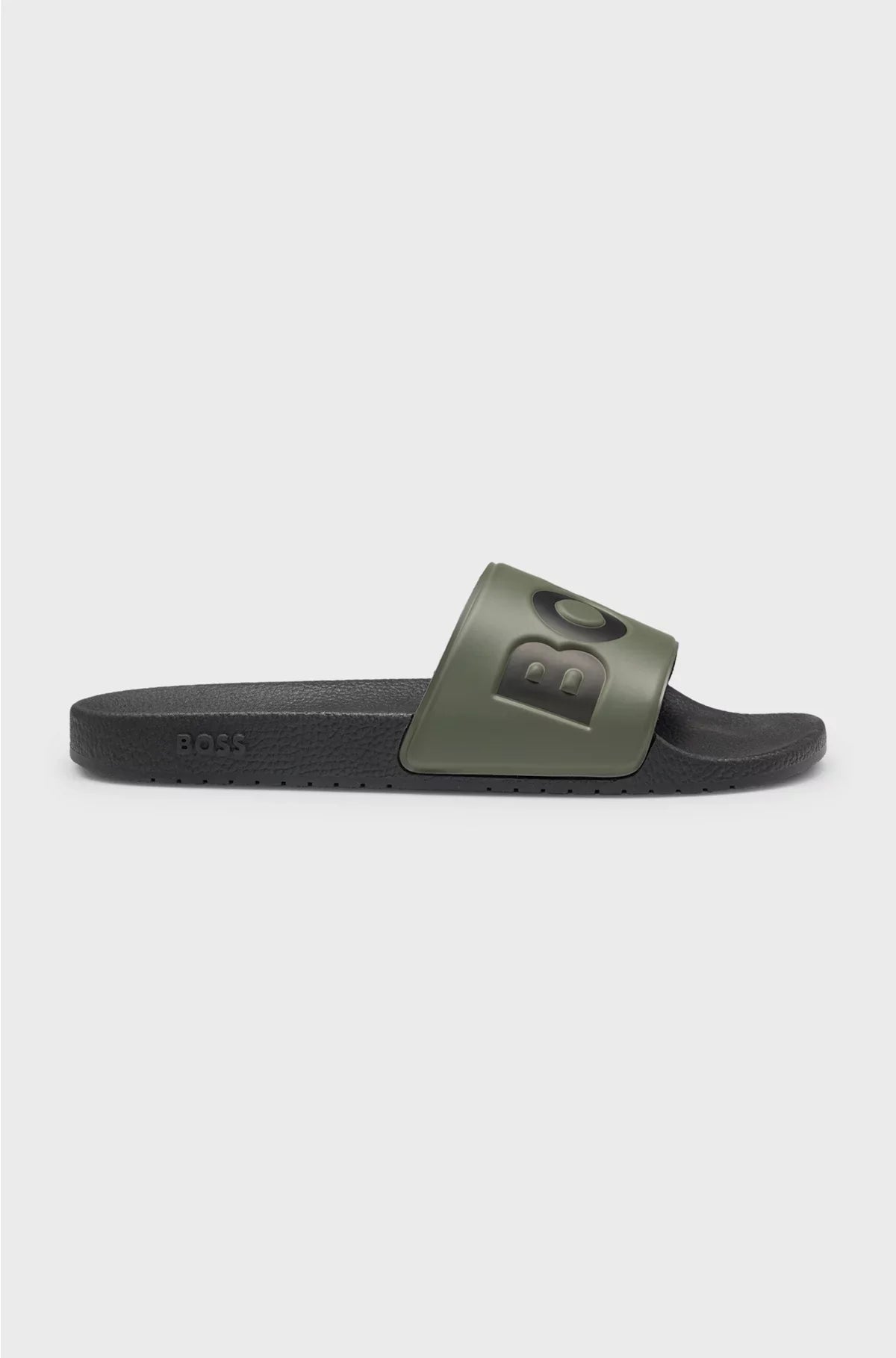 ITALIAN-MADE SLIDES WITH LARGE LOGO DETAIL