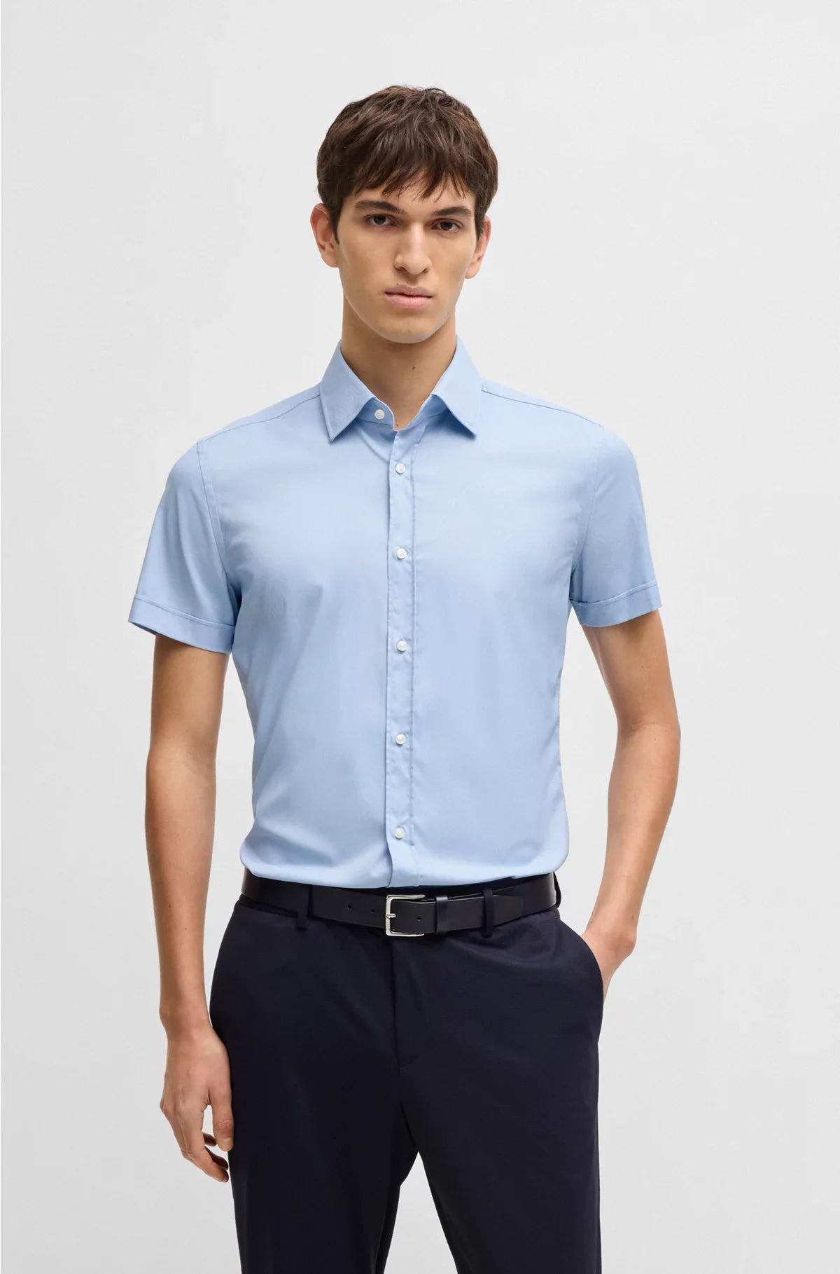 SLIM-FIT SHIRT IN PERFORMANCE-STRETCH TWILL