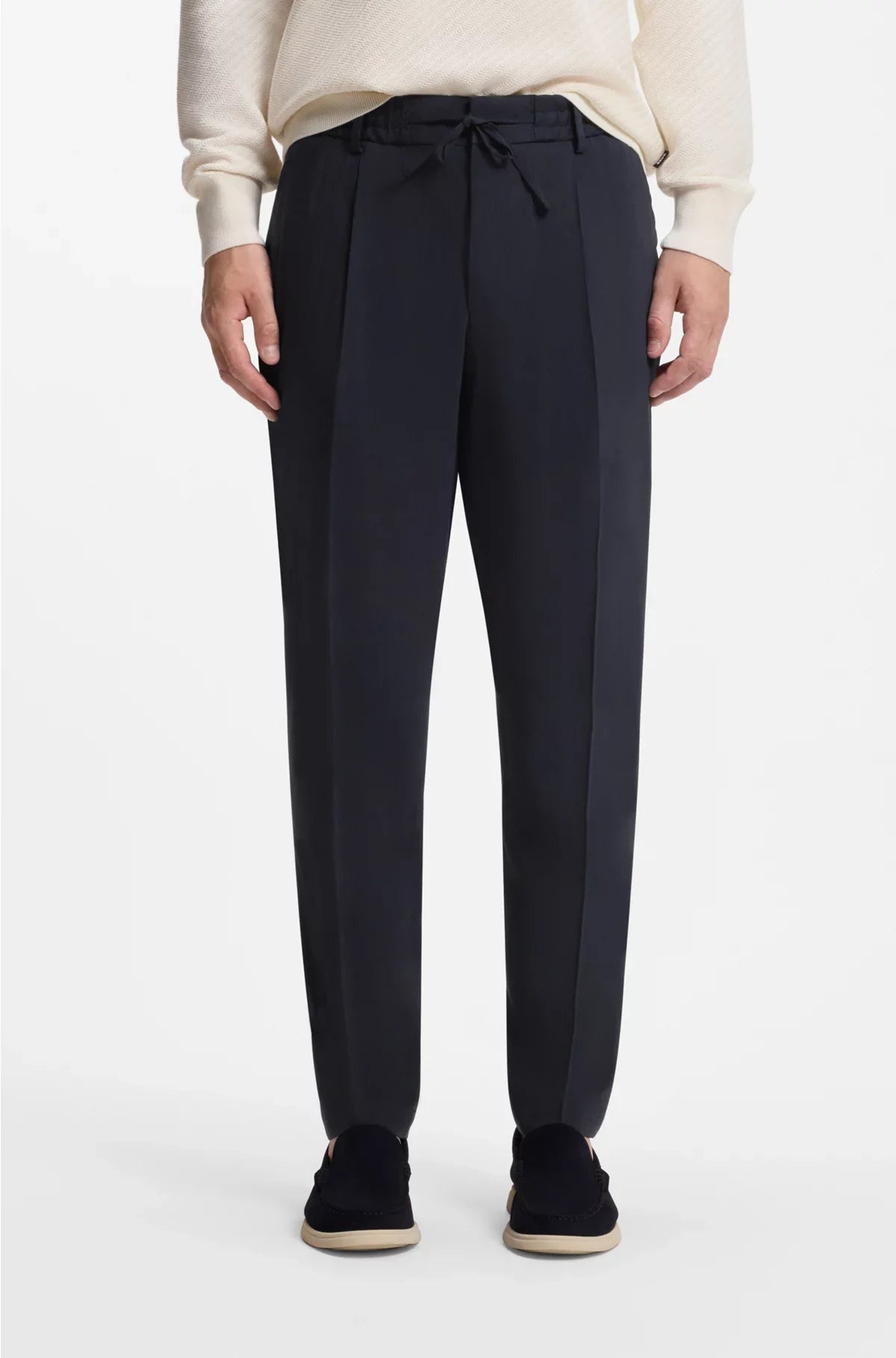 TAPERED-FIT MACHINE-WASHABLE TAILORED TROUSERS IN A LINEN BLEND