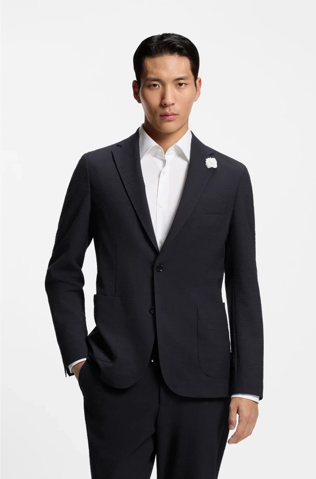 SLIM-FIT BLAZER IN STRETCH SEERSUCKER