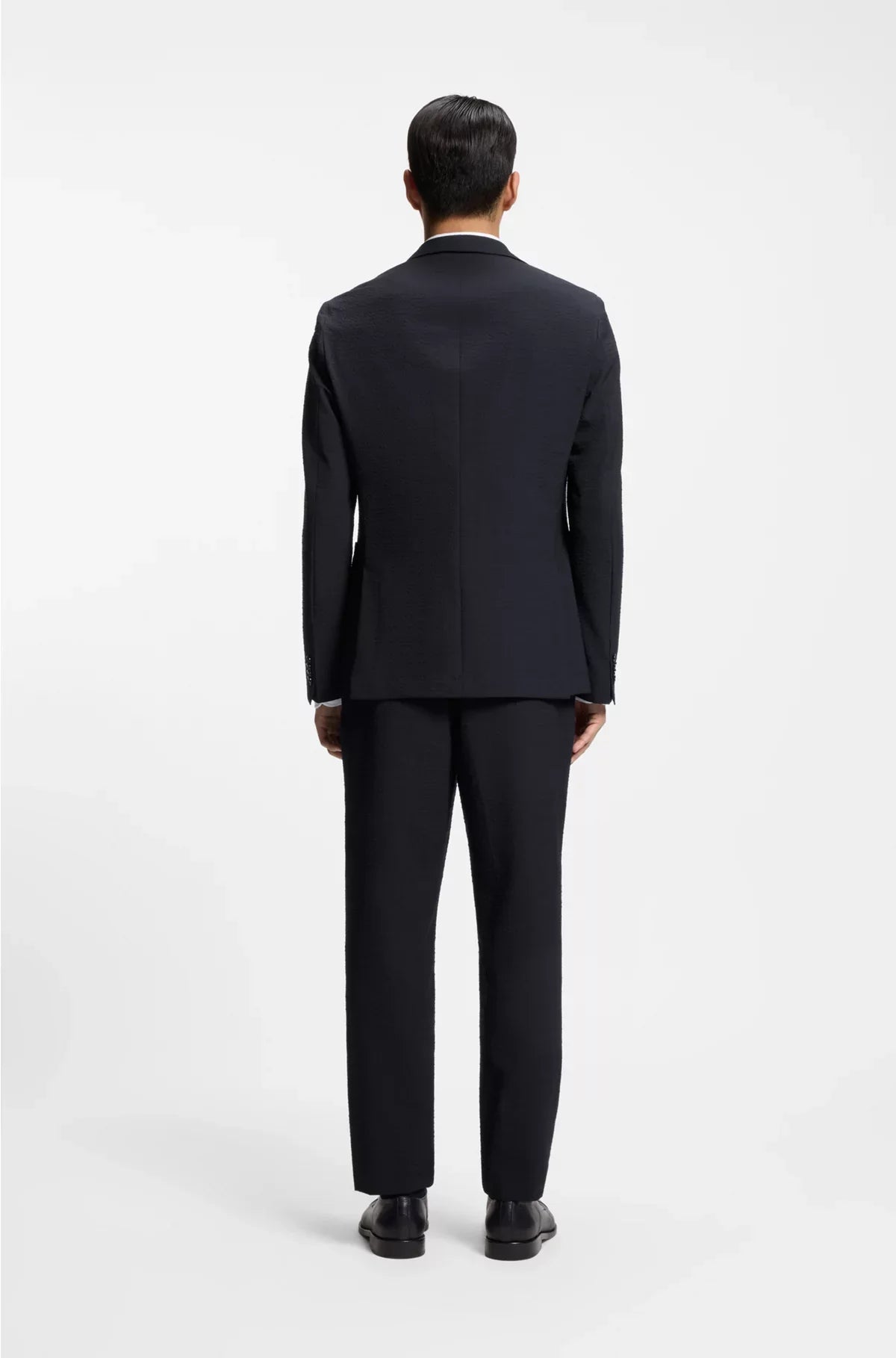 SLIM-FIT BLAZER IN STRETCH SEERSUCKER