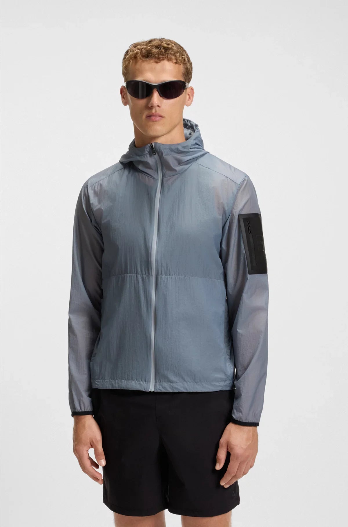 PACKABLE WATER-REPELLENT JACKET IN LIGHTWEIGHT RIPSTOP FABRIC