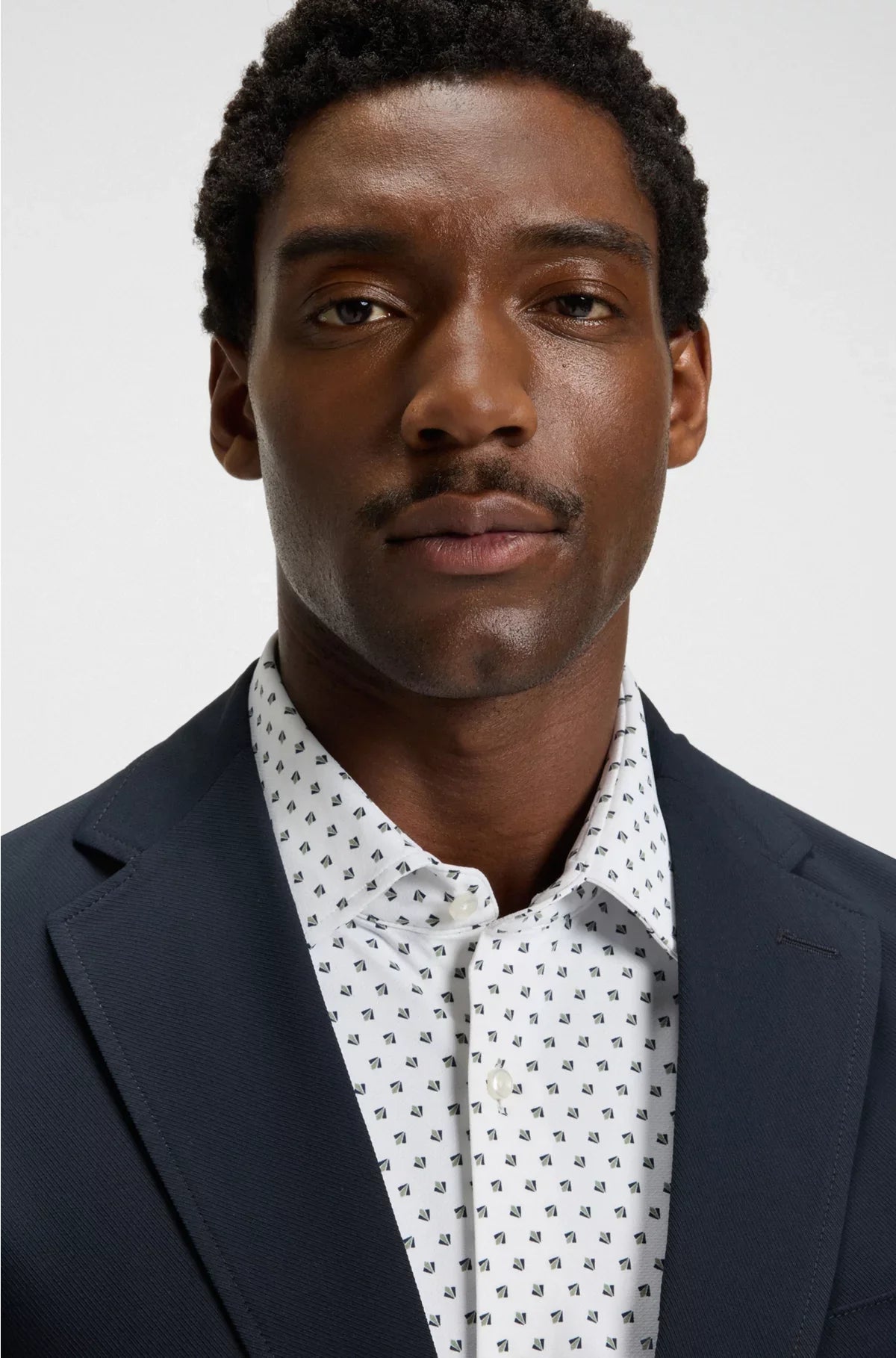 PACKABLE SLIM-FIT BLAZER IN WATER-REPELLENT STRETCH FABRIC