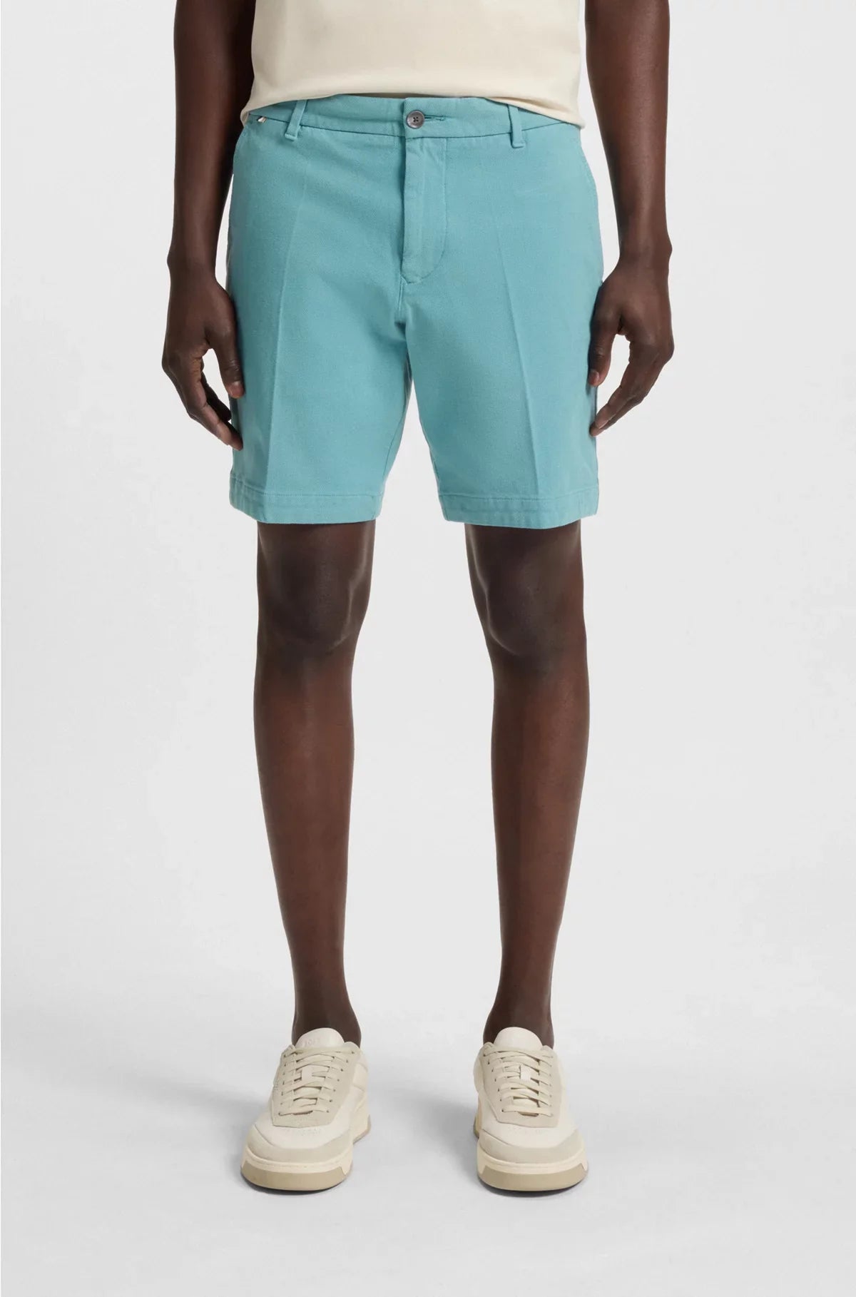 SLIM-FIT SHORTS IN STRUCTURED STRETCH COTTON
