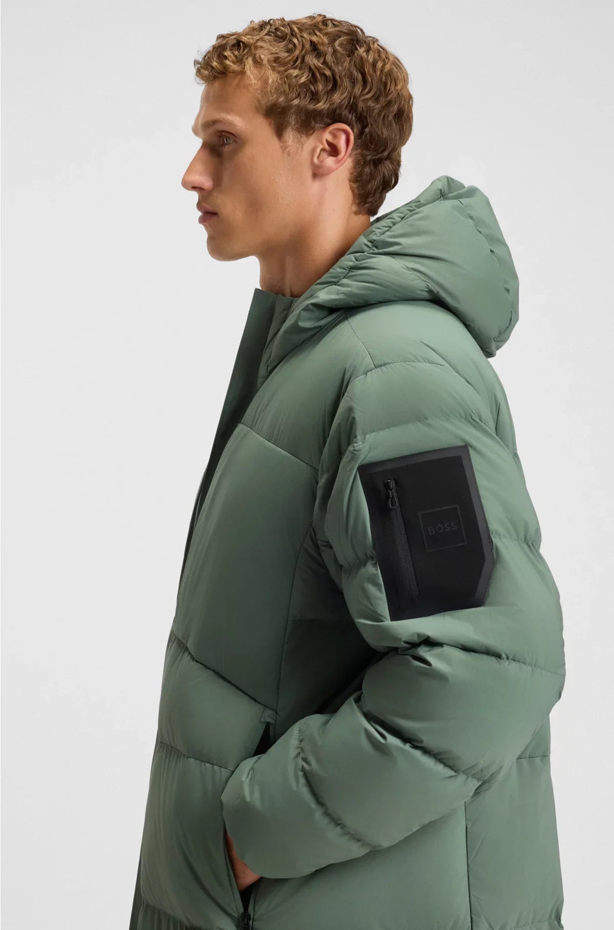 LONG-LENGTH DOWN JACKET IN WATER-REPELLENT STRETCH FABRIC