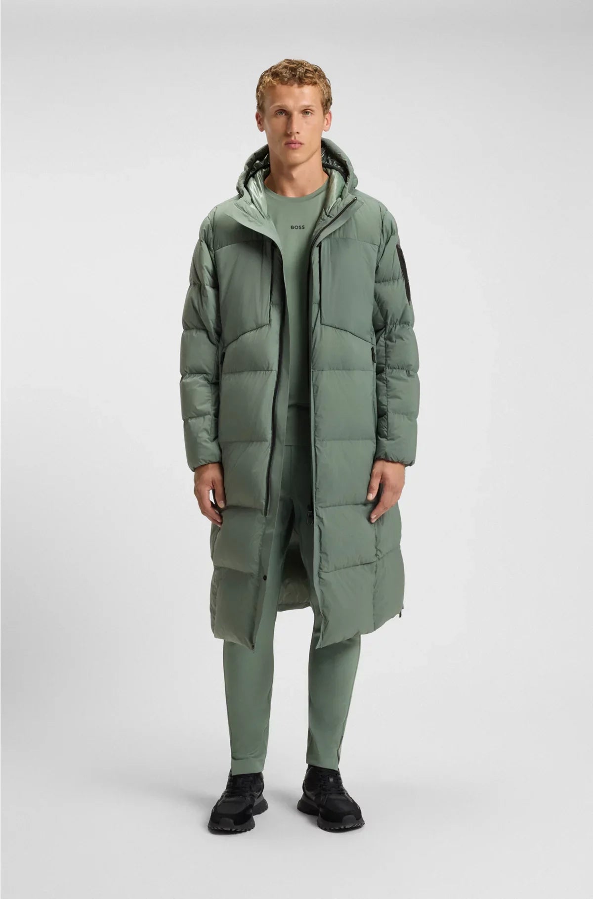 LONG-LENGTH DOWN JACKET IN WATER-REPELLENT STRETCH FABRIC