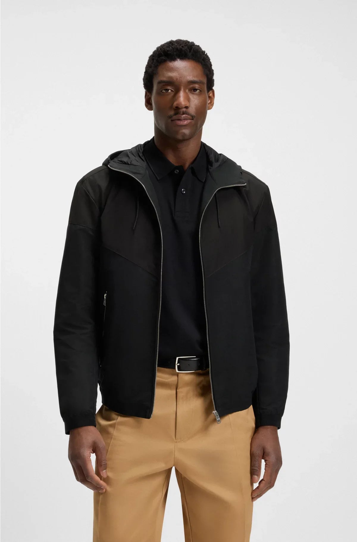 WATER-REPELLENT HOODED JACKET IN MICROFIBRE POPLIN