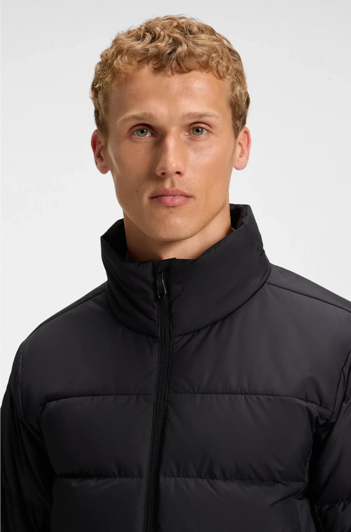 WATER-REPELLENT DOWN JACKET WITH SLEEVE POCKET