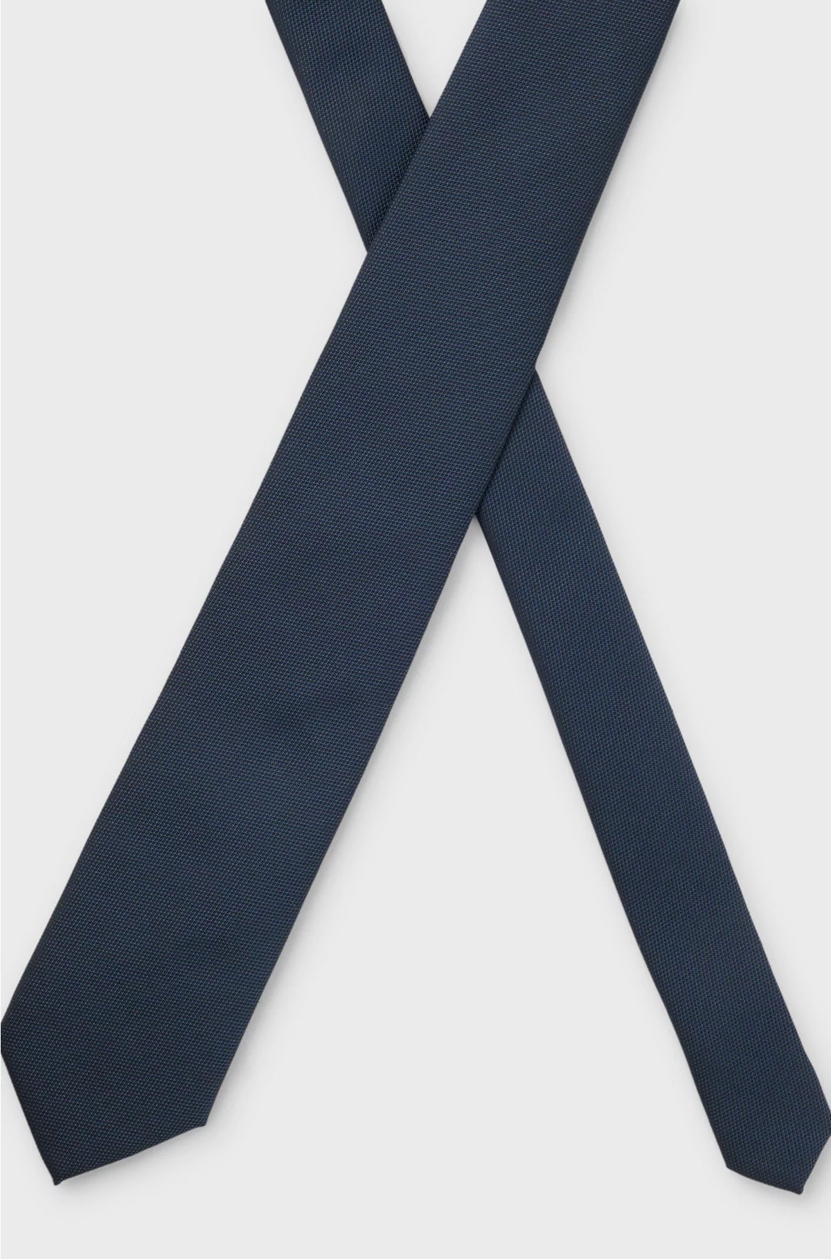 TIE WITH JACQUARD STRUCTURE