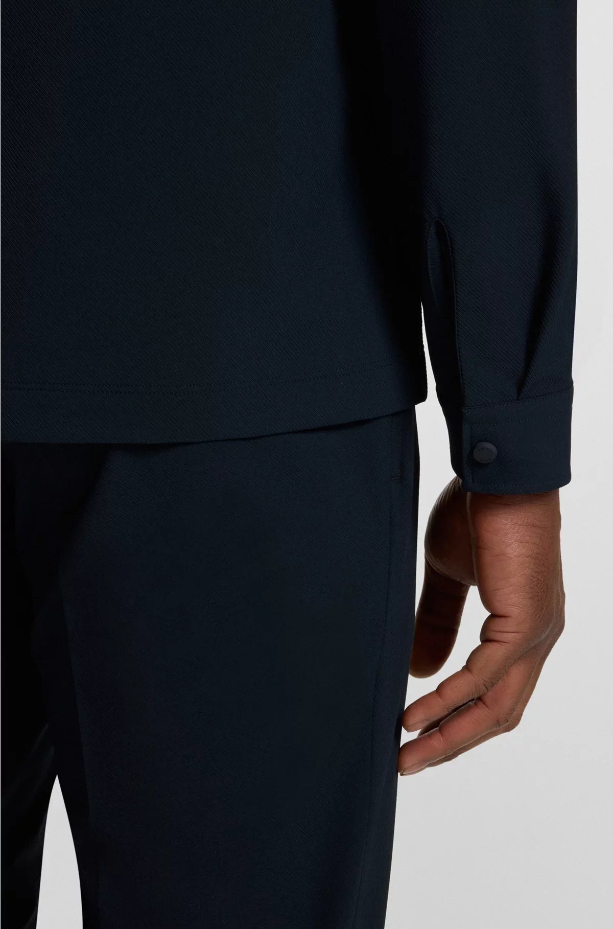 RELAXED-FIT OVERSHIRT IN PERFORMANCE-STRETCH TWILL