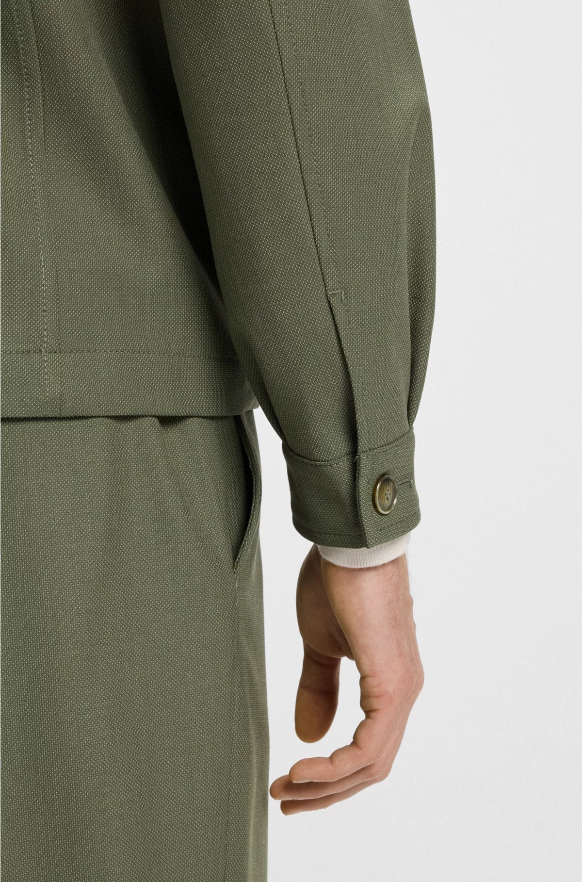 RELAXED-FIT OVERSHIRT IN MACHINE-WASHABLE PERFORMANCE-STRETCH FABRIC