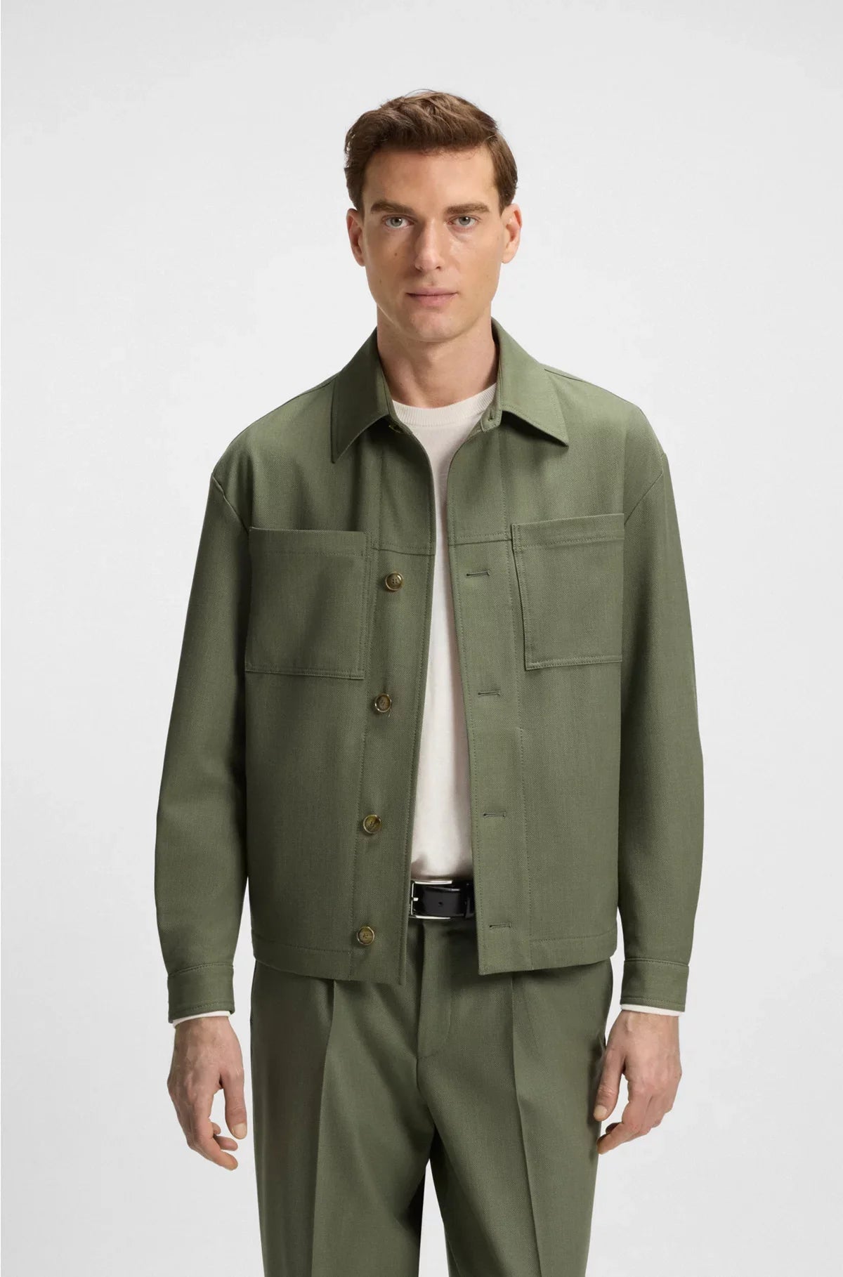 RELAXED-FIT OVERSHIRT IN MACHINE-WASHABLE PERFORMANCE-STRETCH FABRIC