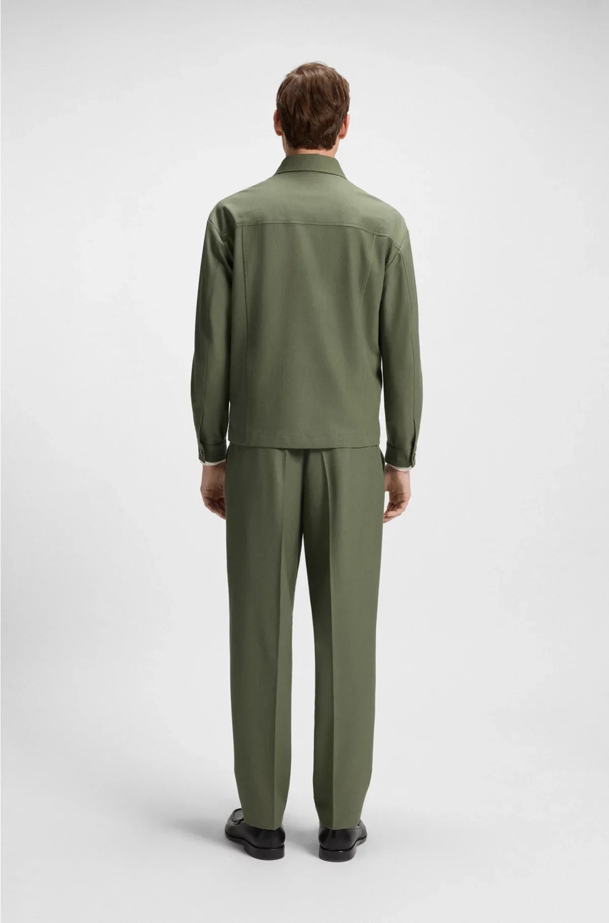 RELAXED-FIT OVERSHIRT IN MACHINE-WASHABLE PERFORMANCE-STRETCH FABRIC