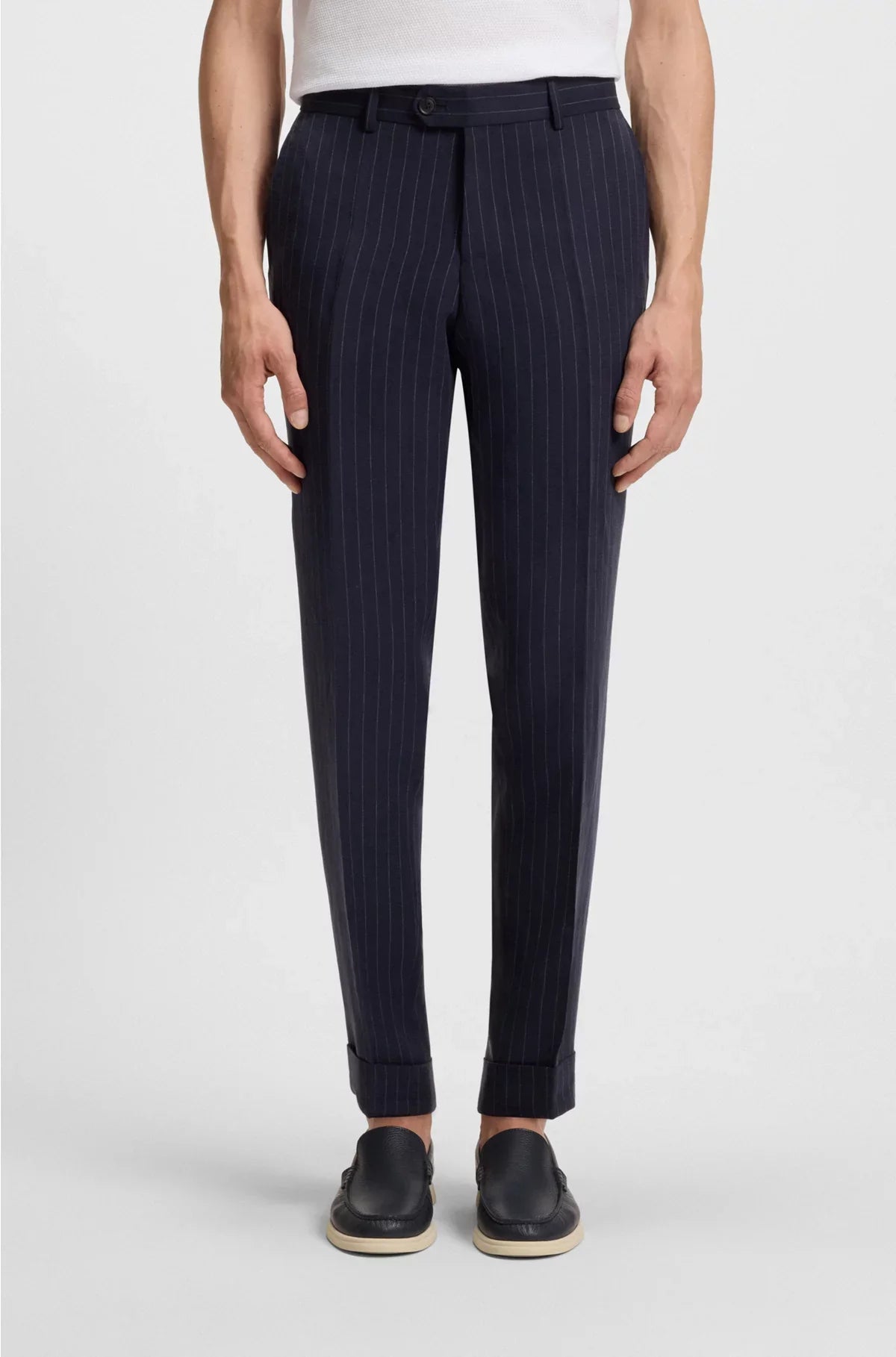 SLIM-FIT SUIT WITH VERTICAL STRIPE