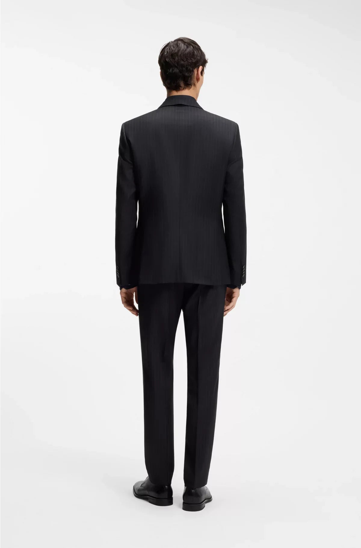 SLIM-FIT SUIT IN STRIPED VIRGIN WOOL