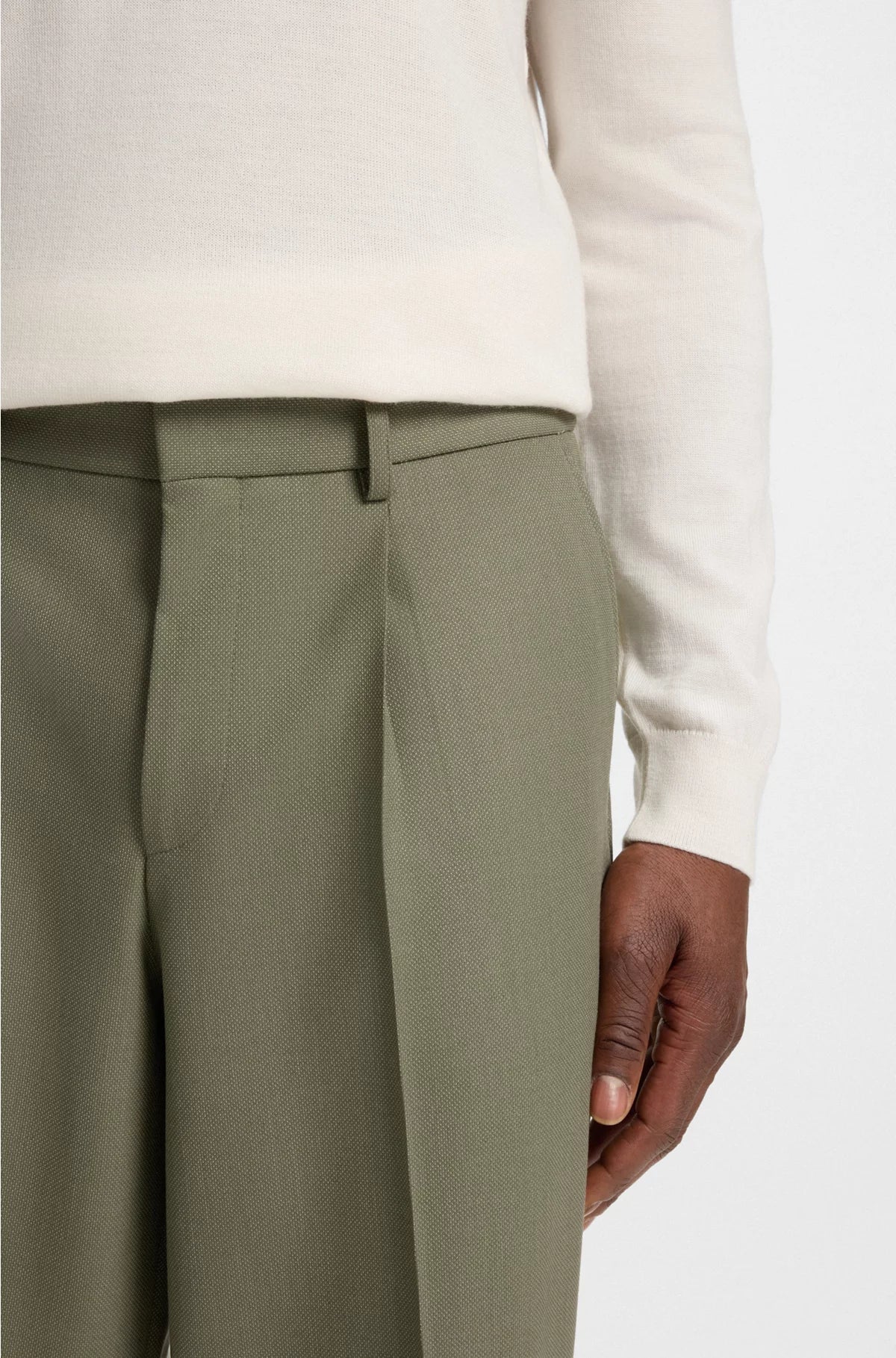 RELAXED-FIT TROUSERS IN MACHINE-WASHABLE STRETCH FABRIC