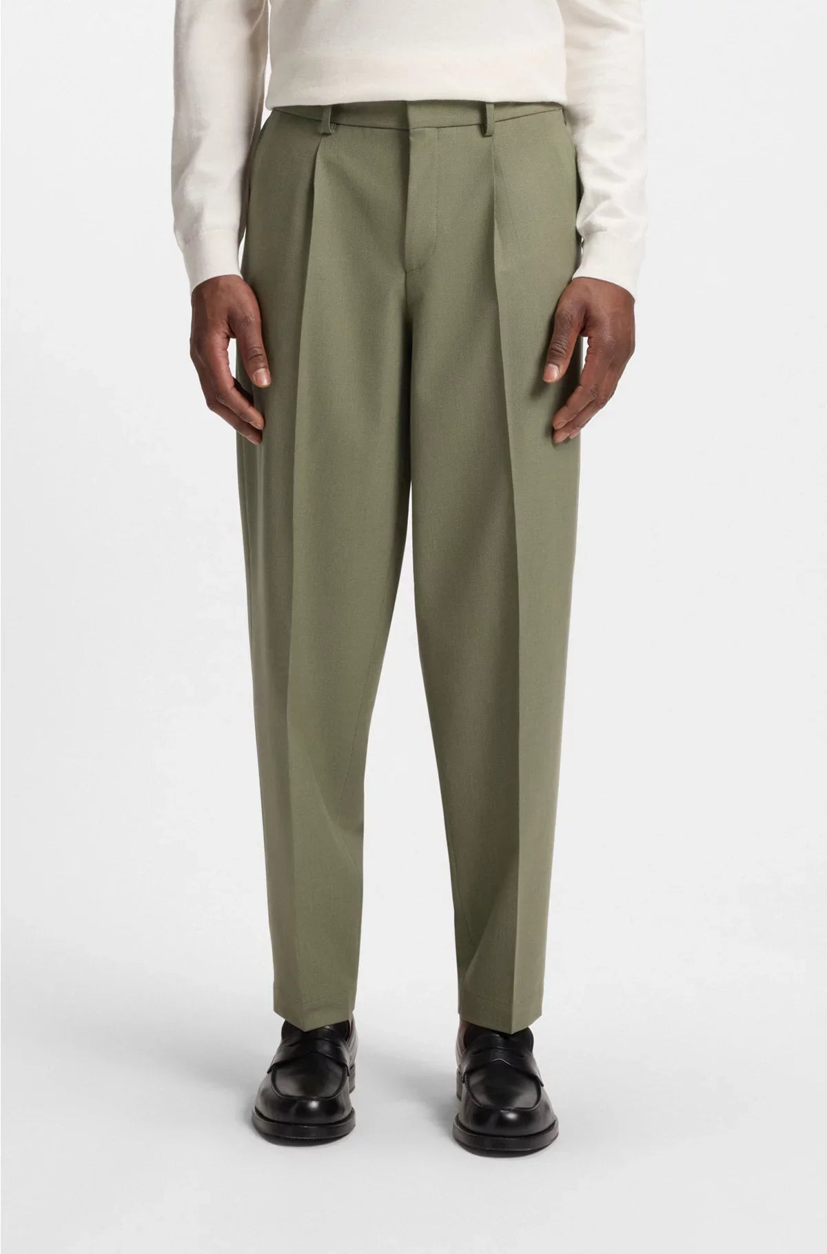 RELAXED-FIT TROUSERS IN MACHINE-WASHABLE STRETCH FABRIC