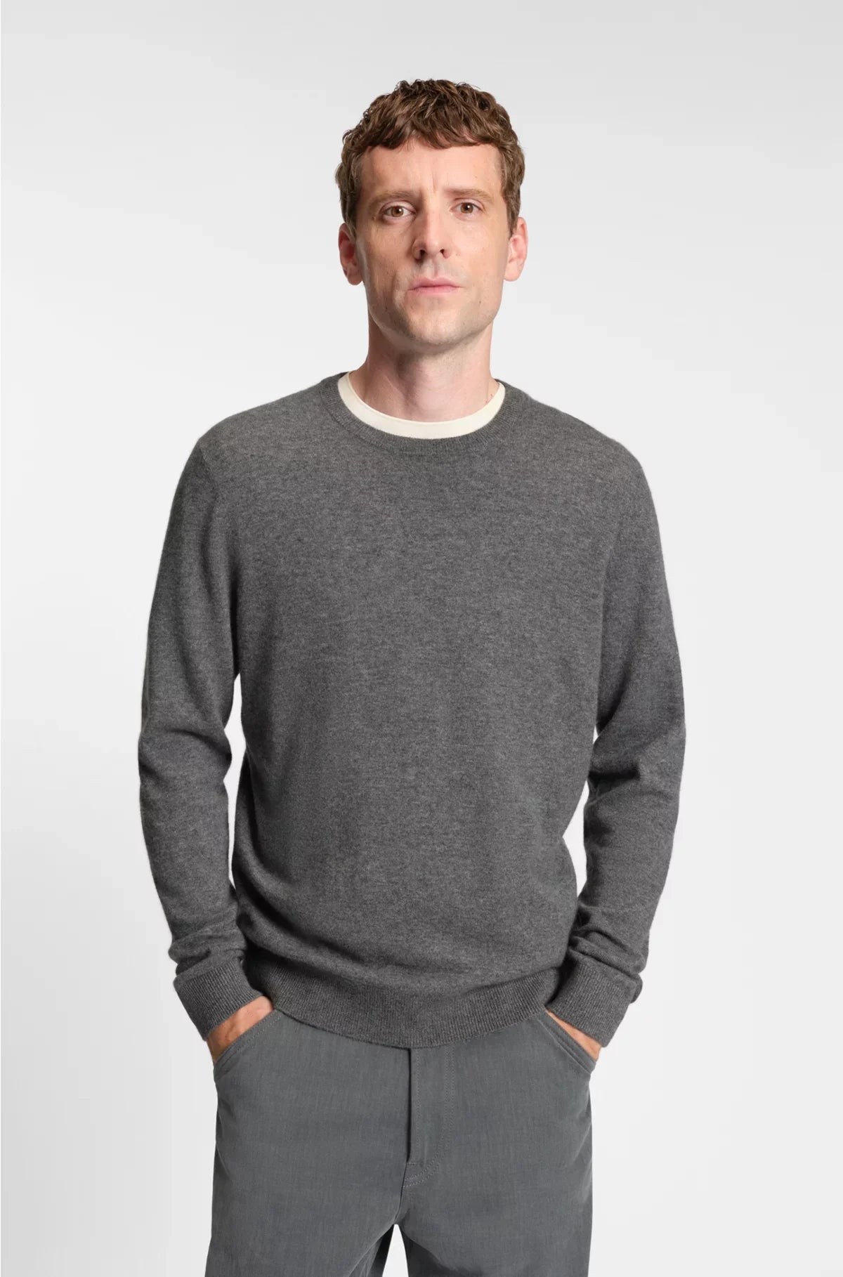 REGULAR-FIT SWEATER IN PURE CASHMERE