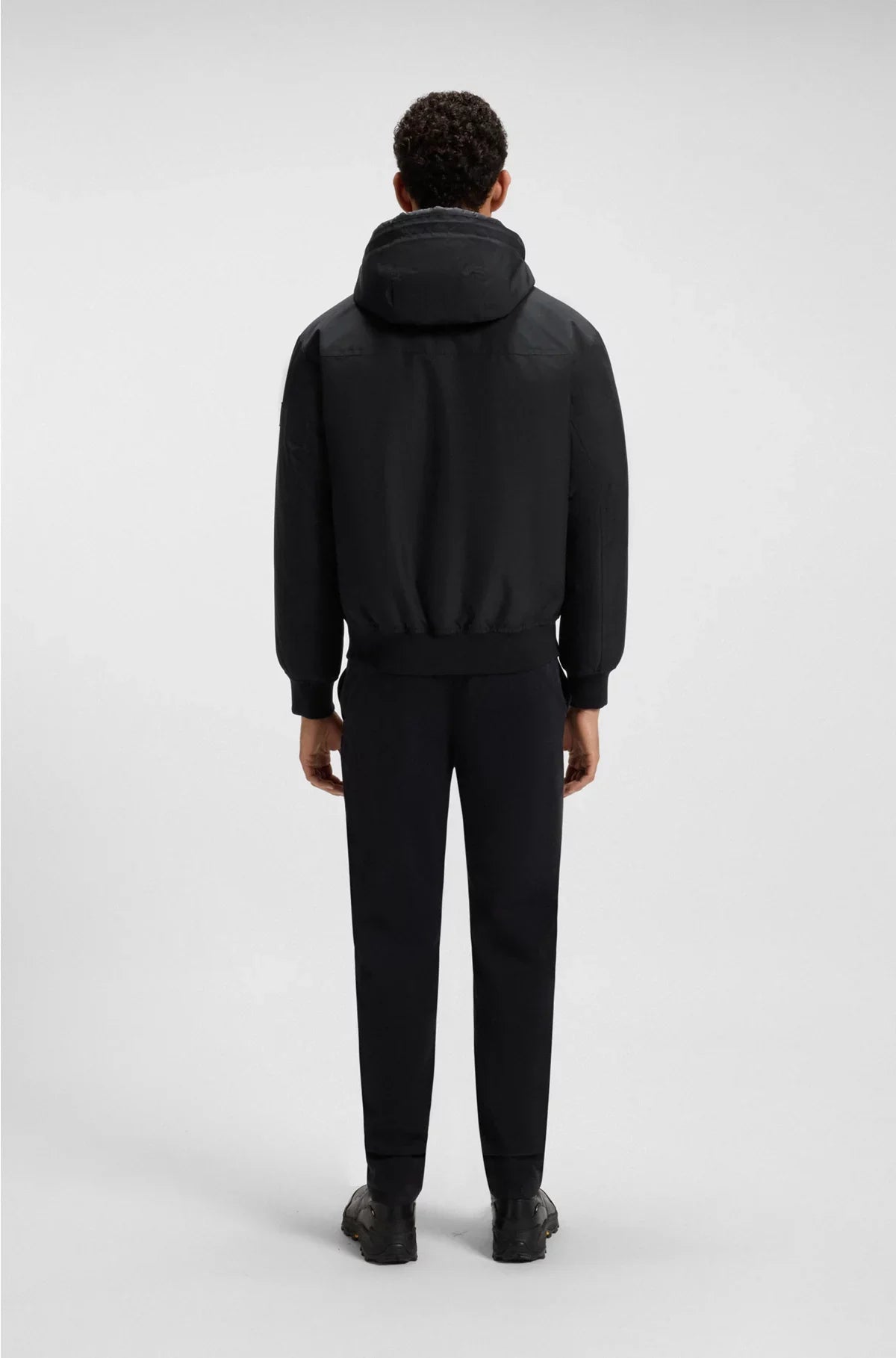 WATER-REPELLENT JACKET WITH CONTRASTING INSERT