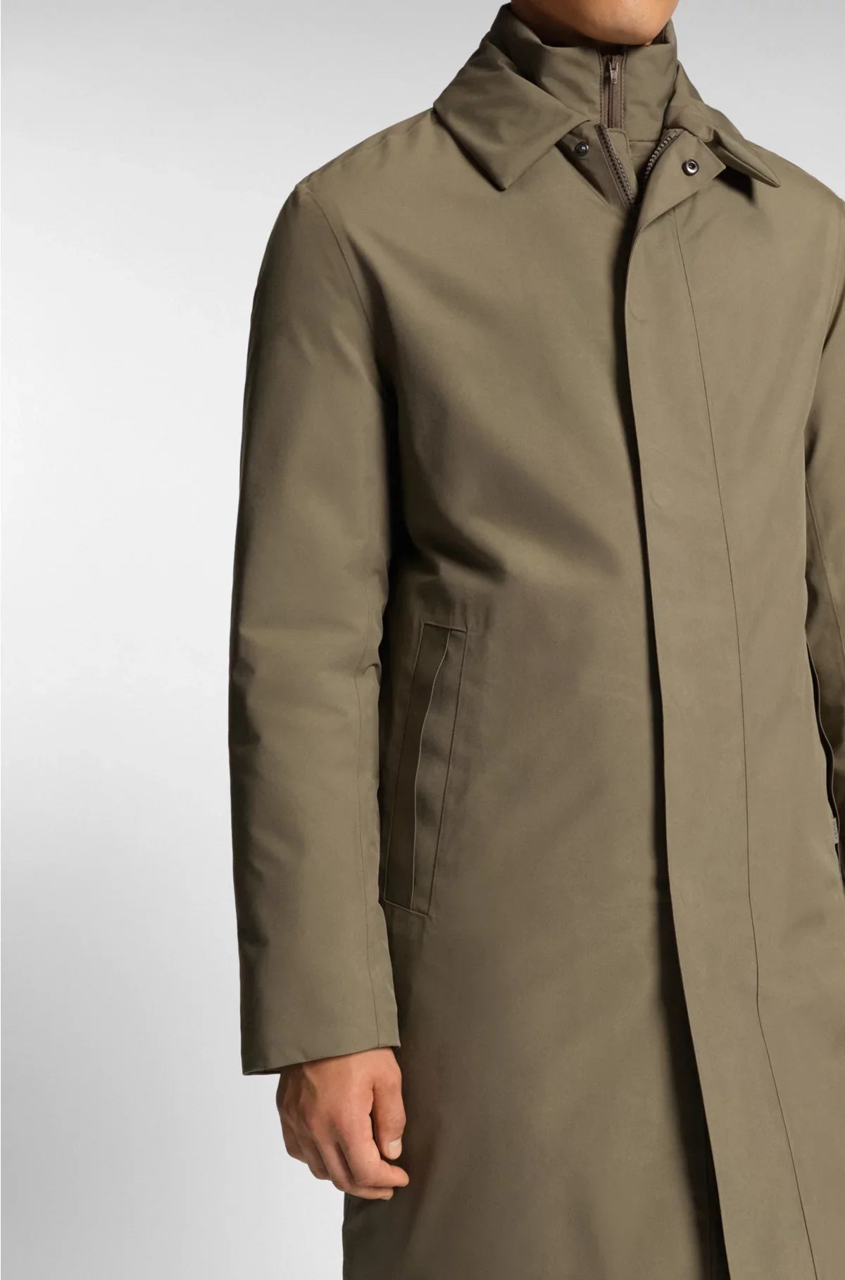 GORE-TEX? WATERPROOF COAT WITH DETACHABLE BIB