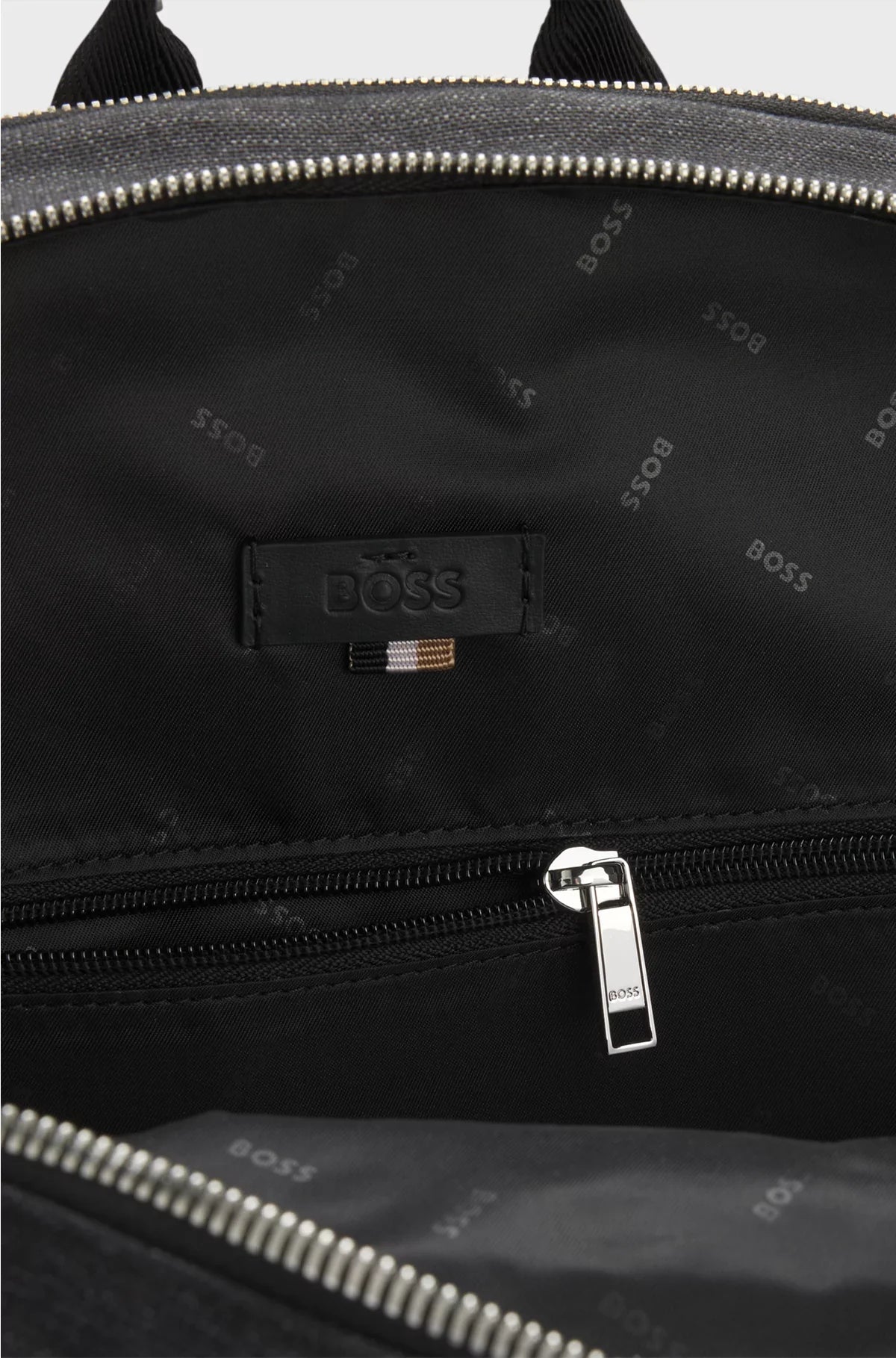 BACKPACK WITH CONTRAST SIDE POCKETS