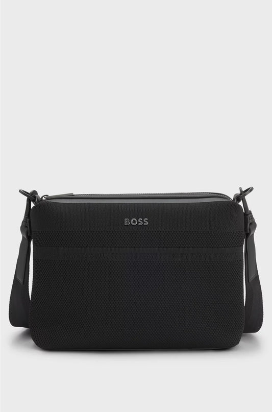 CROSSBODY BAG WITH KNITTED STRUCTURE